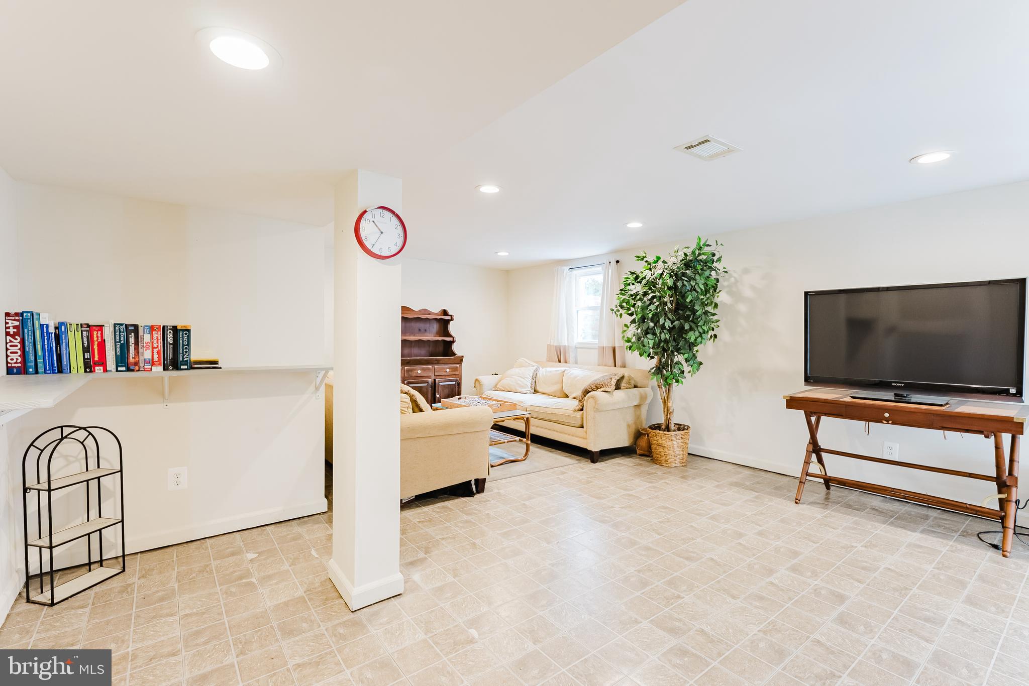 VIRGINIA HILLS - Residential