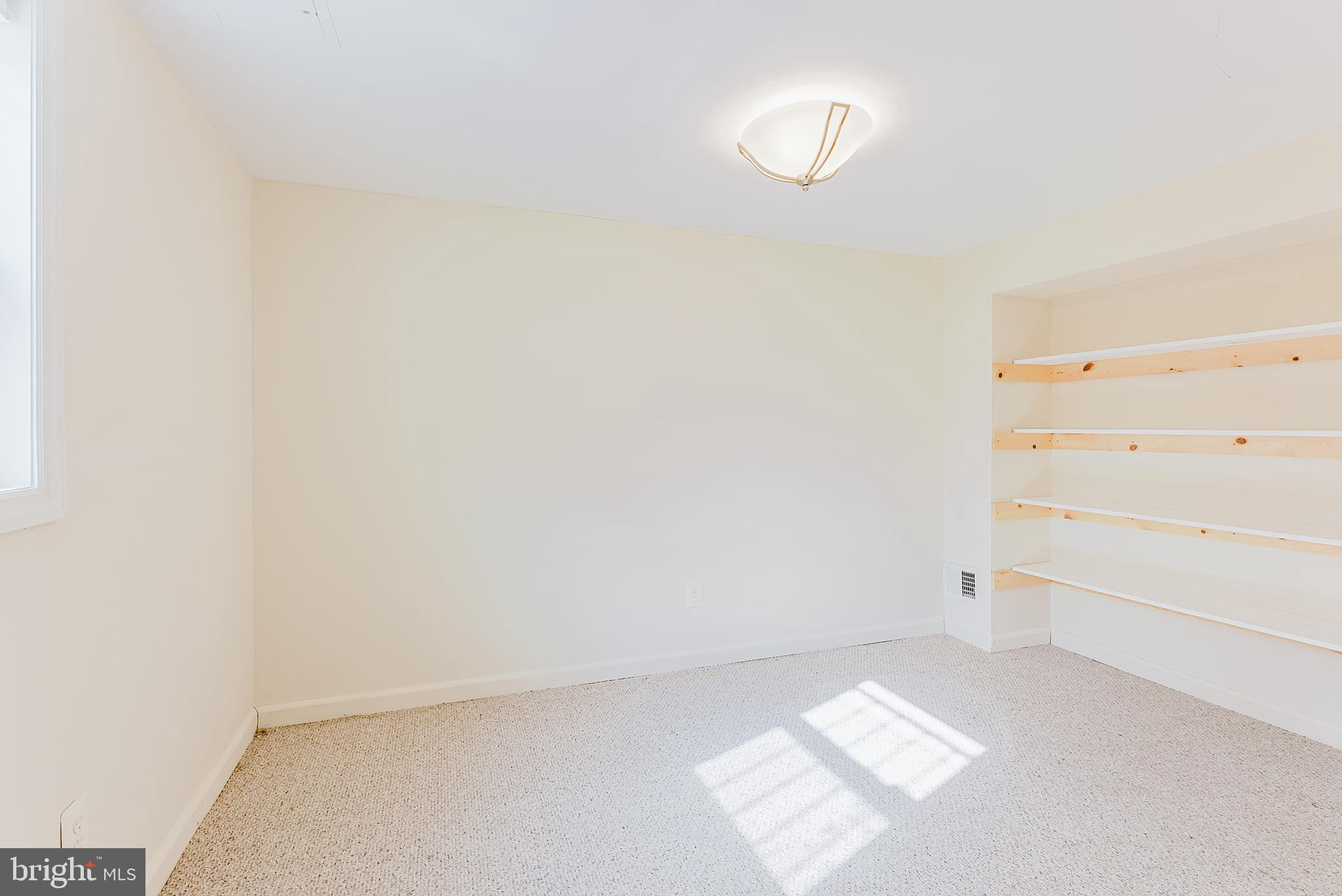 VIRGINIA HILLS - Residential