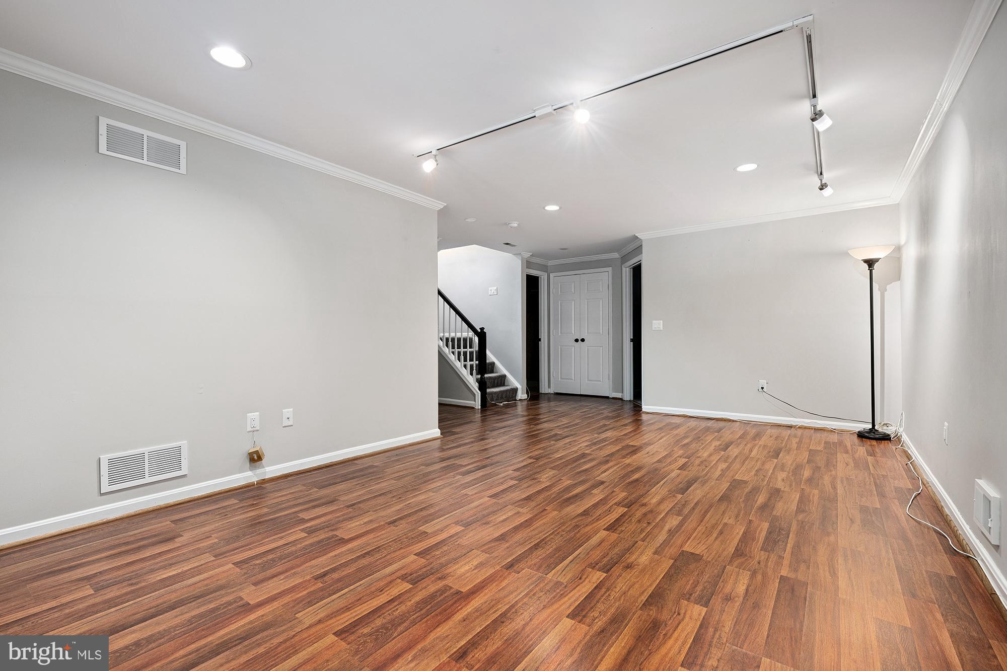 MAYS CHAPEL - Residential