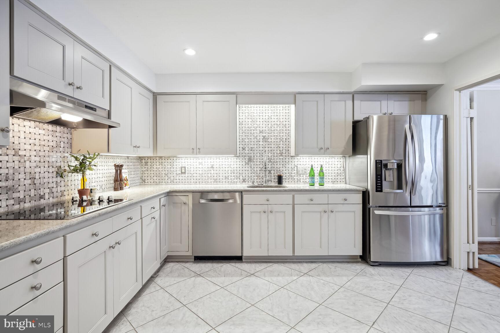 SUMNER VILLAGE - Residential