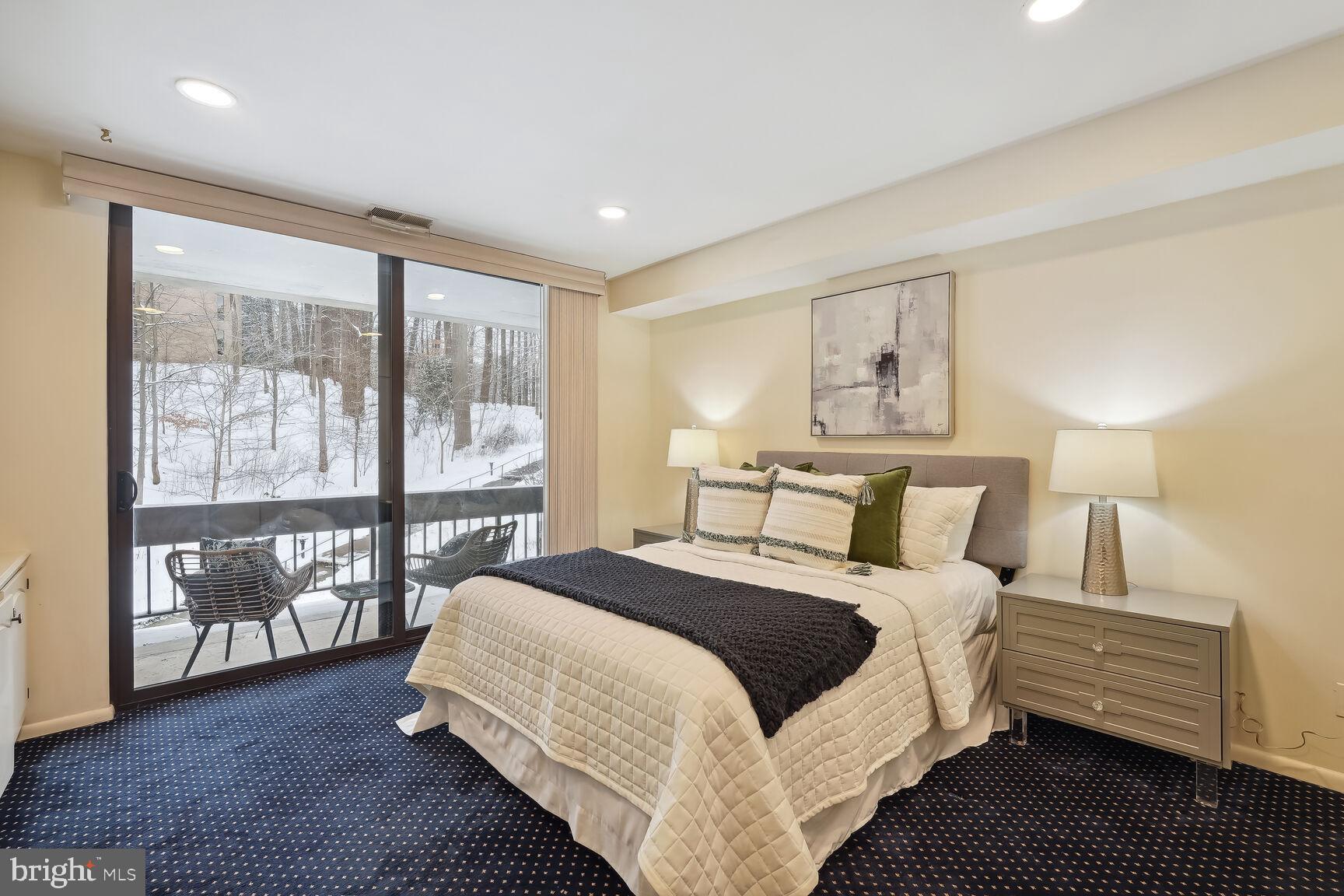 SUMNER VILLAGE - Residential