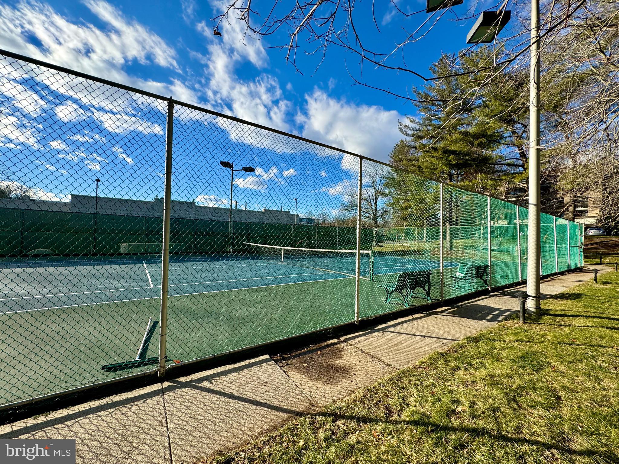 SUMNER VILLAGE - Residential