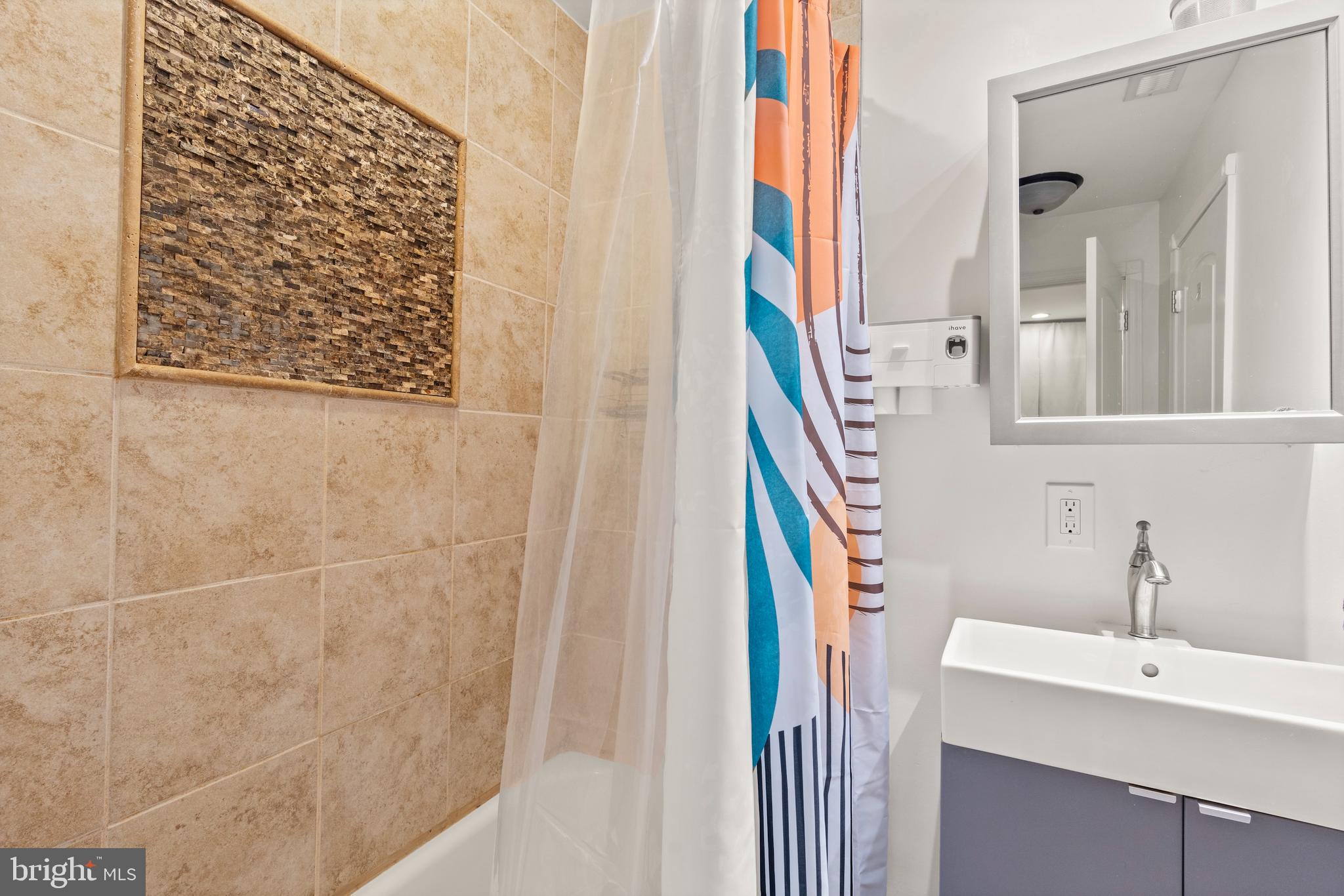 PATTERSON PARK - Residential Lease