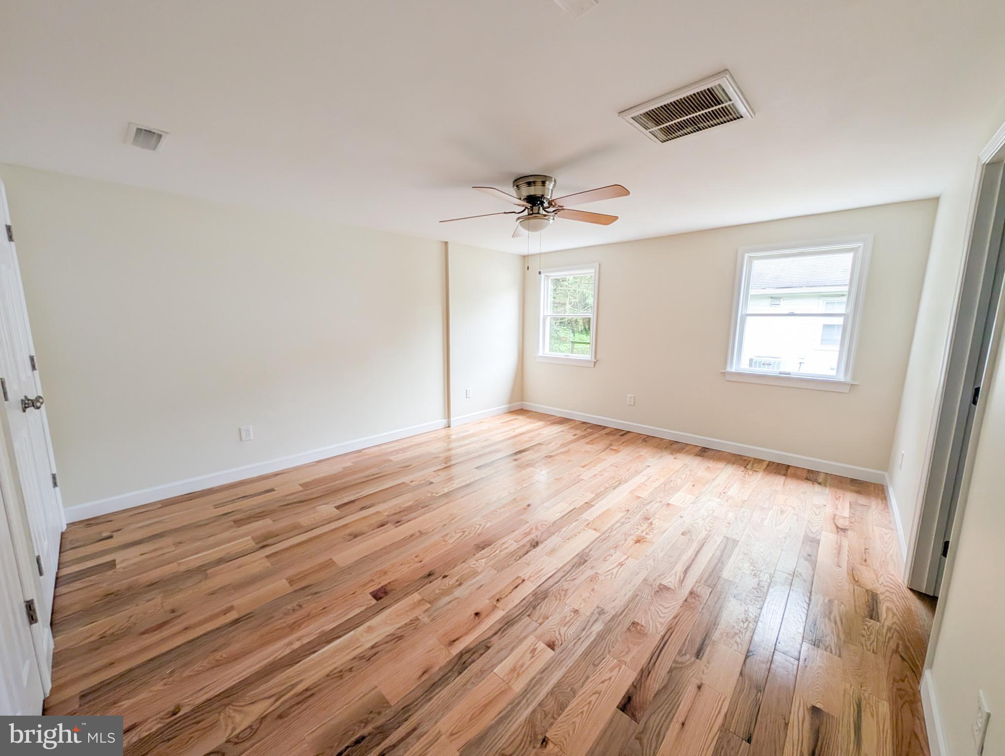 CENTREVILLE - Residential