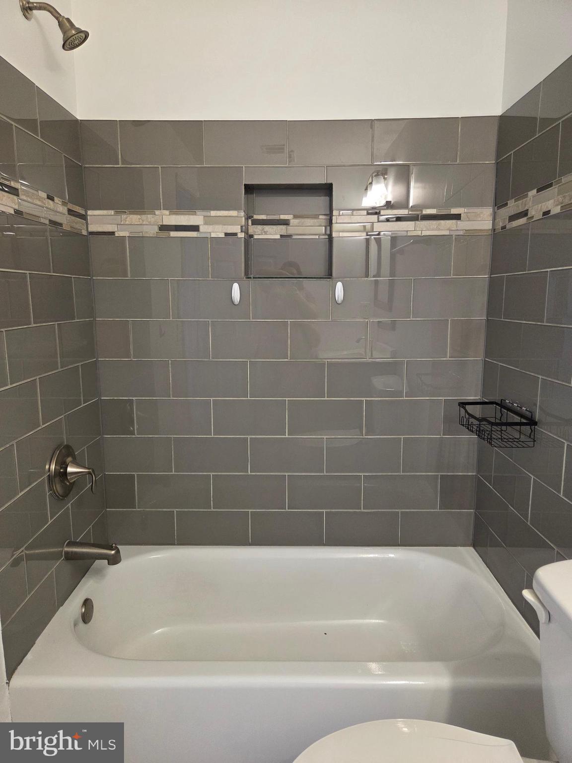 WAYSIDE VILLAGE - Residential Lease