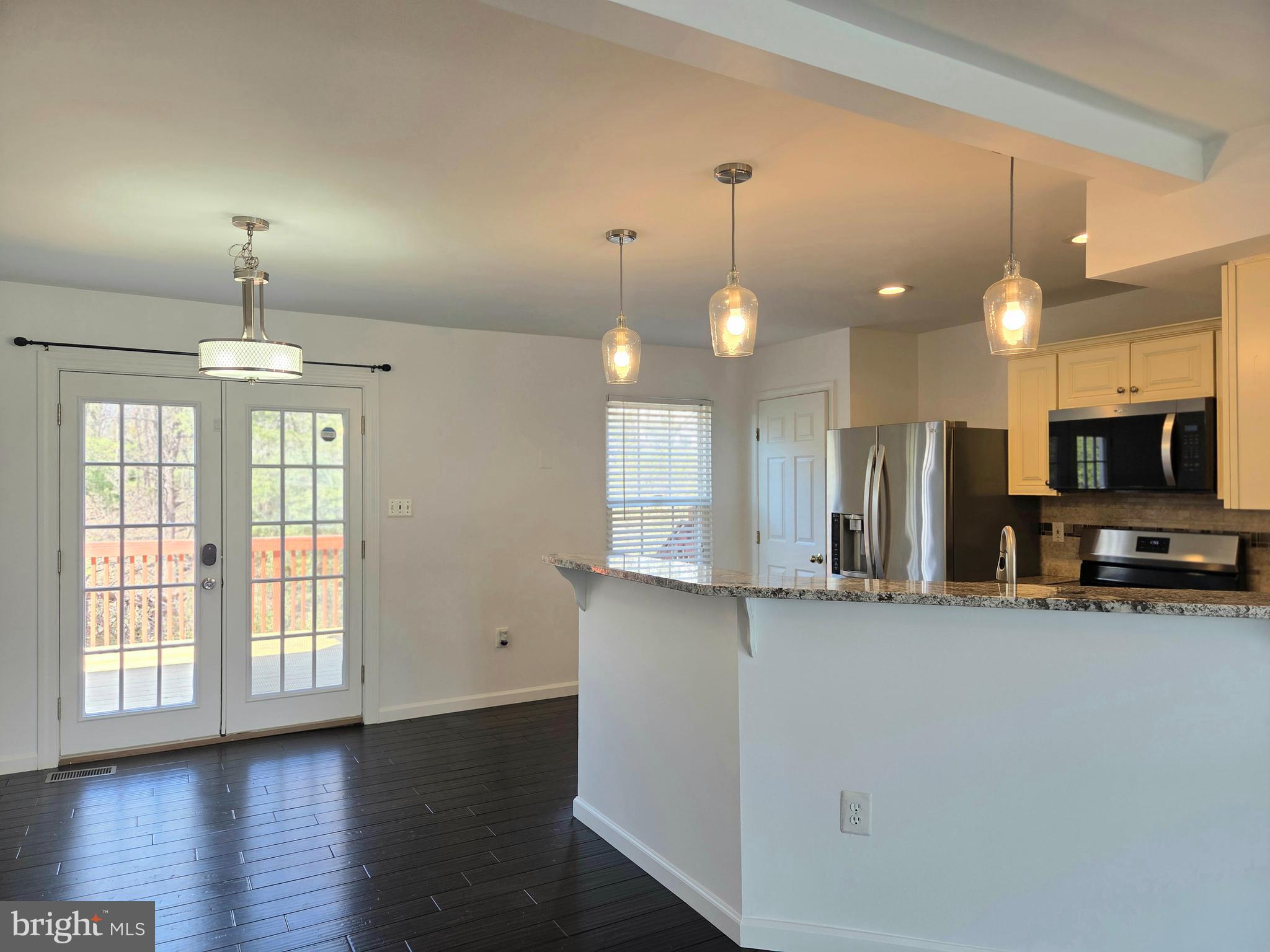 WAYSIDE VILLAGE - Residential Lease