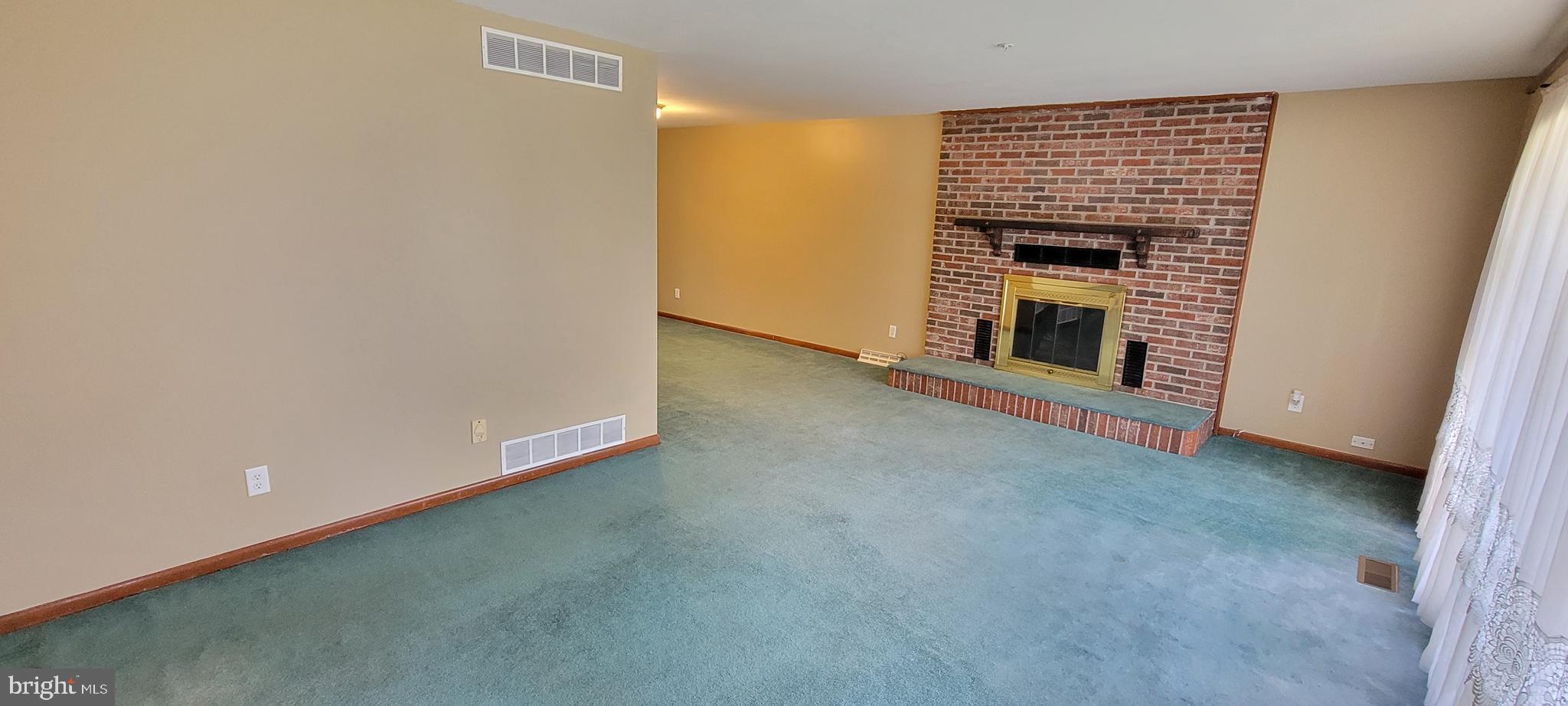 SHORELAND - Residential Lease