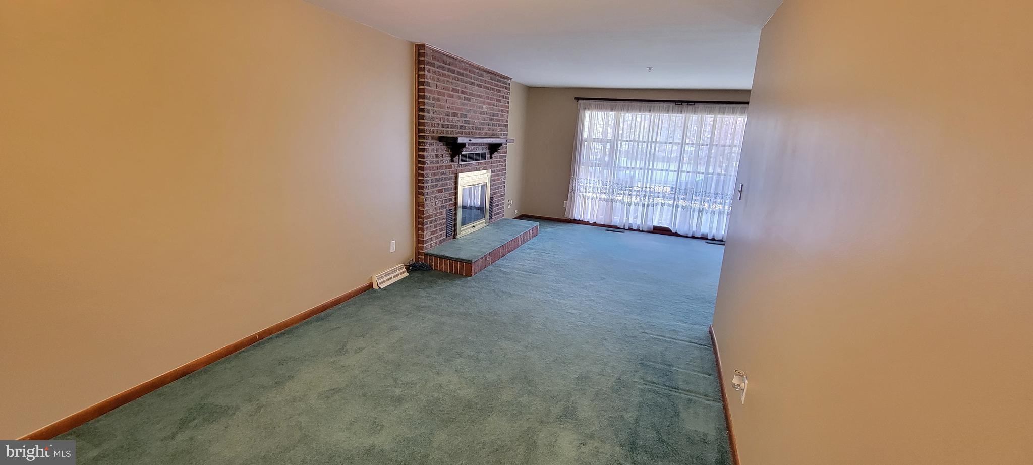 SHORELAND - Residential Lease