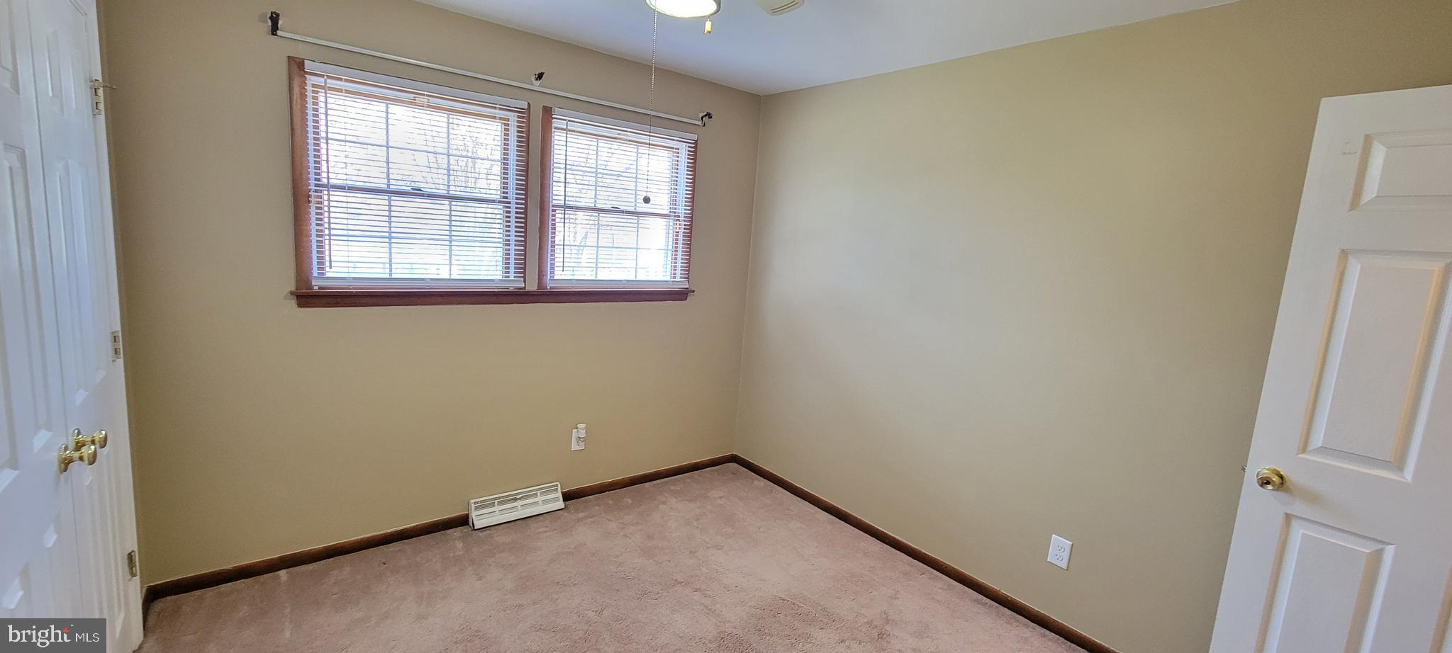 SHORELAND - Residential Lease