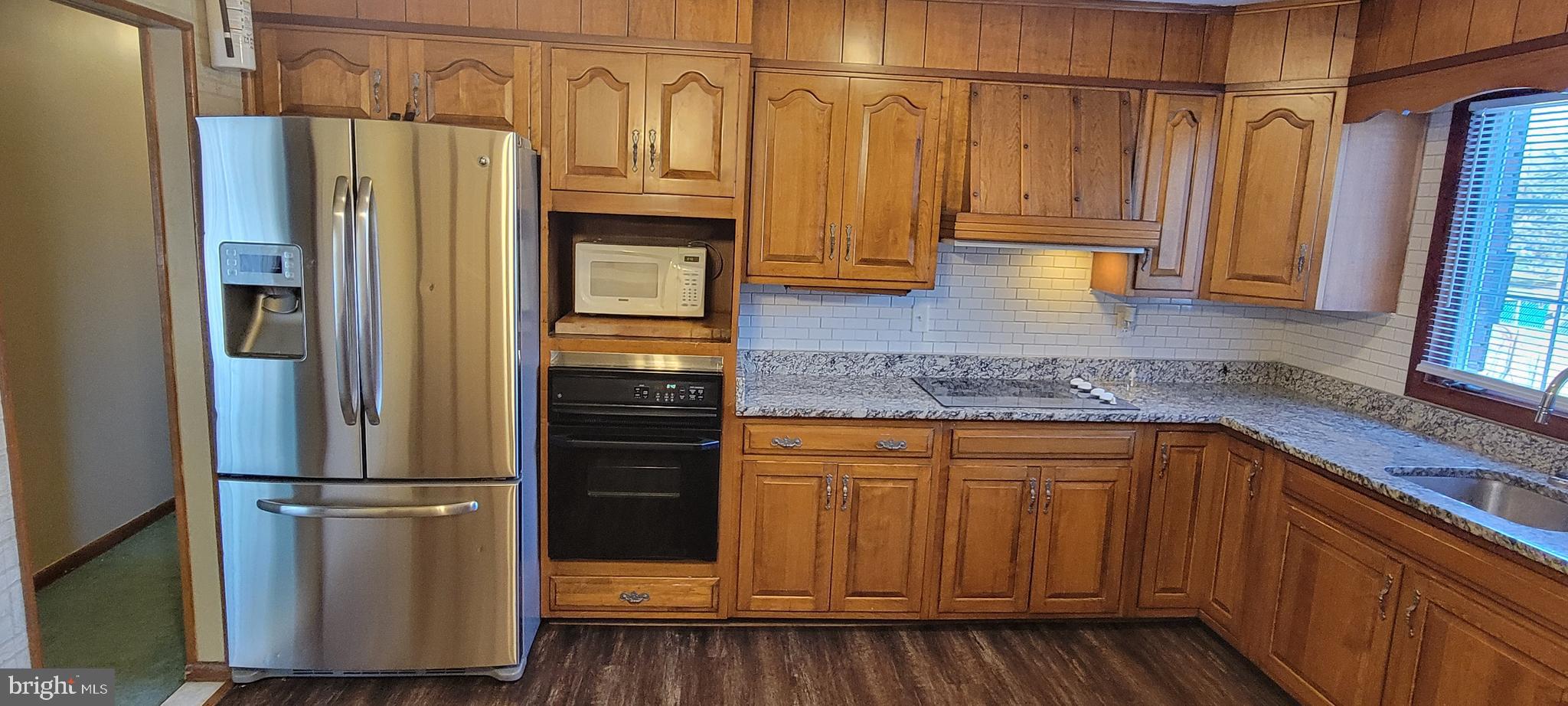 SHORELAND - Residential Lease