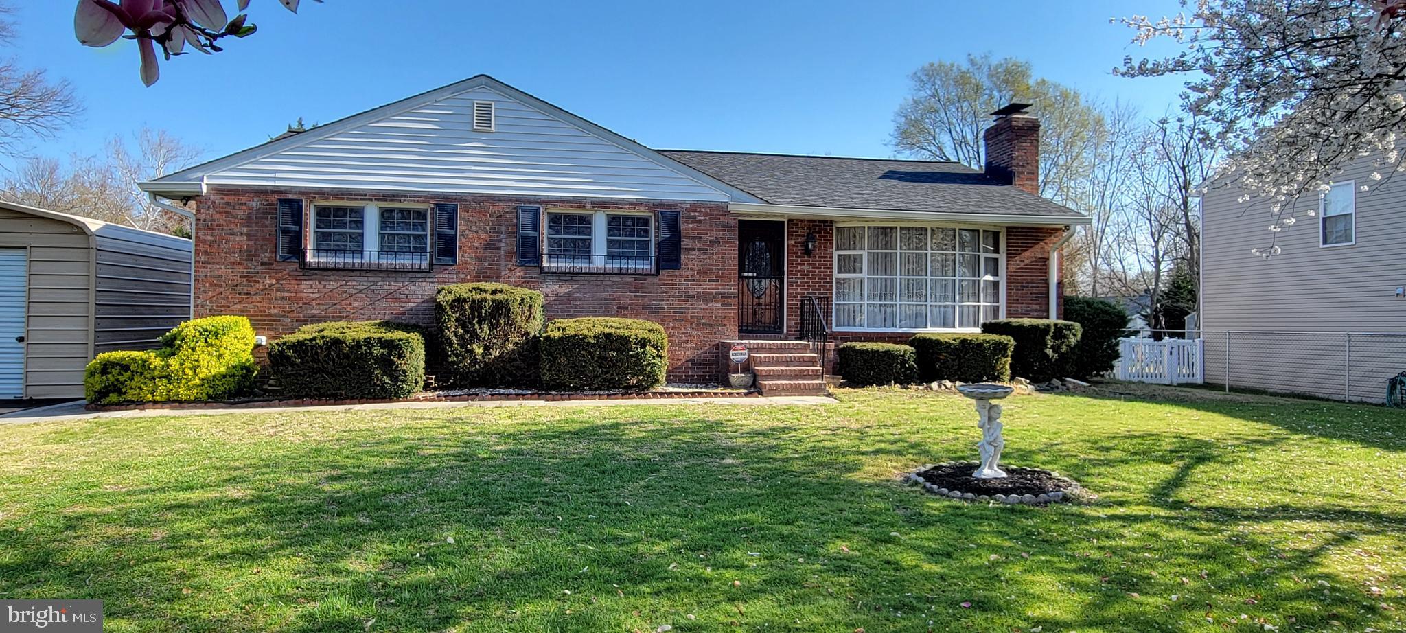 SHORELAND - Residential Lease