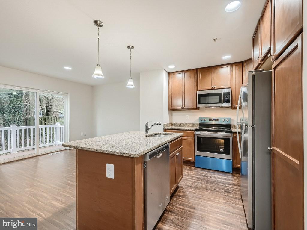 SANDY SPRING VILLAGE - Residential