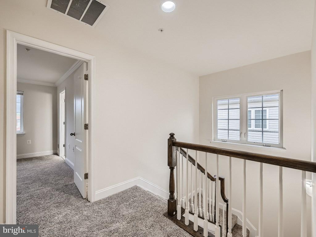 SANDY SPRING VILLAGE - Residential