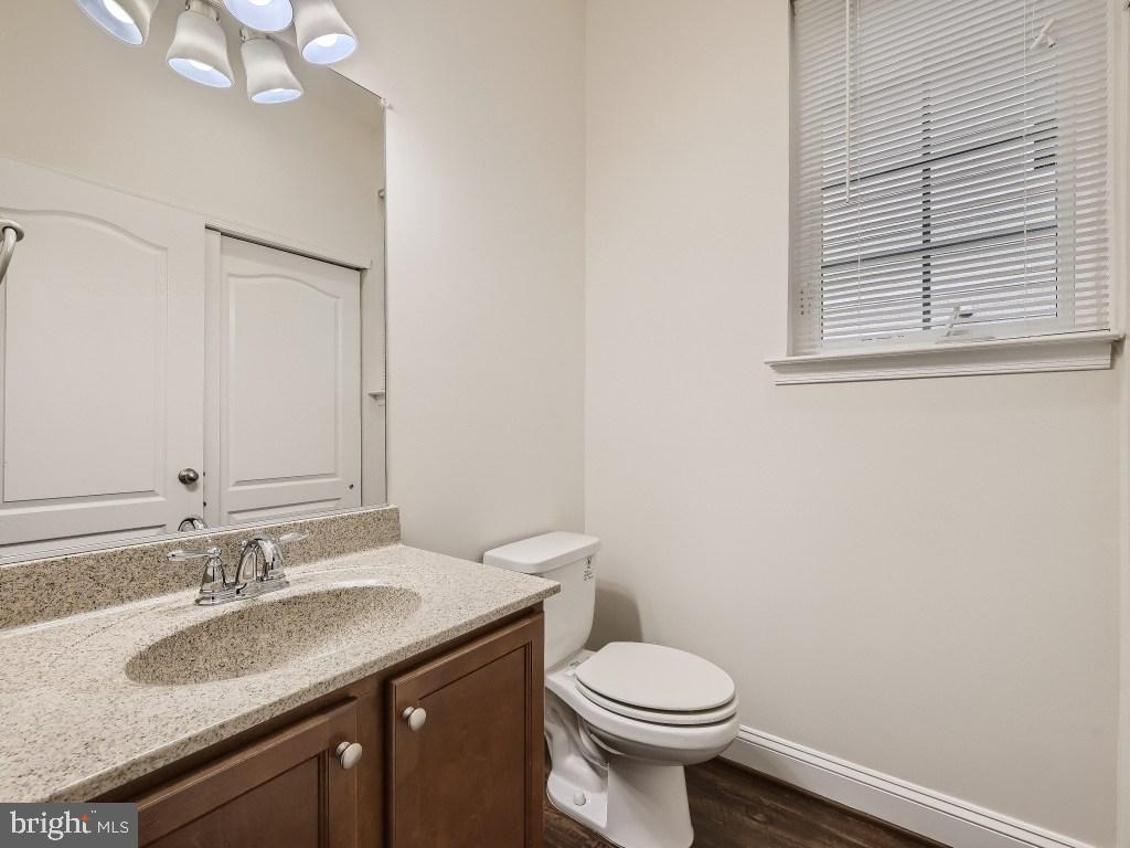 SANDY SPRING VILLAGE - Residential