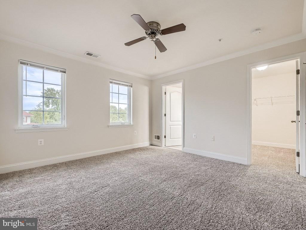 SANDY SPRING VILLAGE - Residential