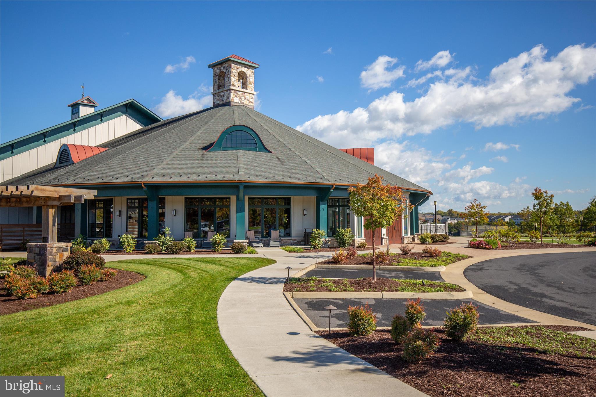 LAKE FREDERICK - Residential