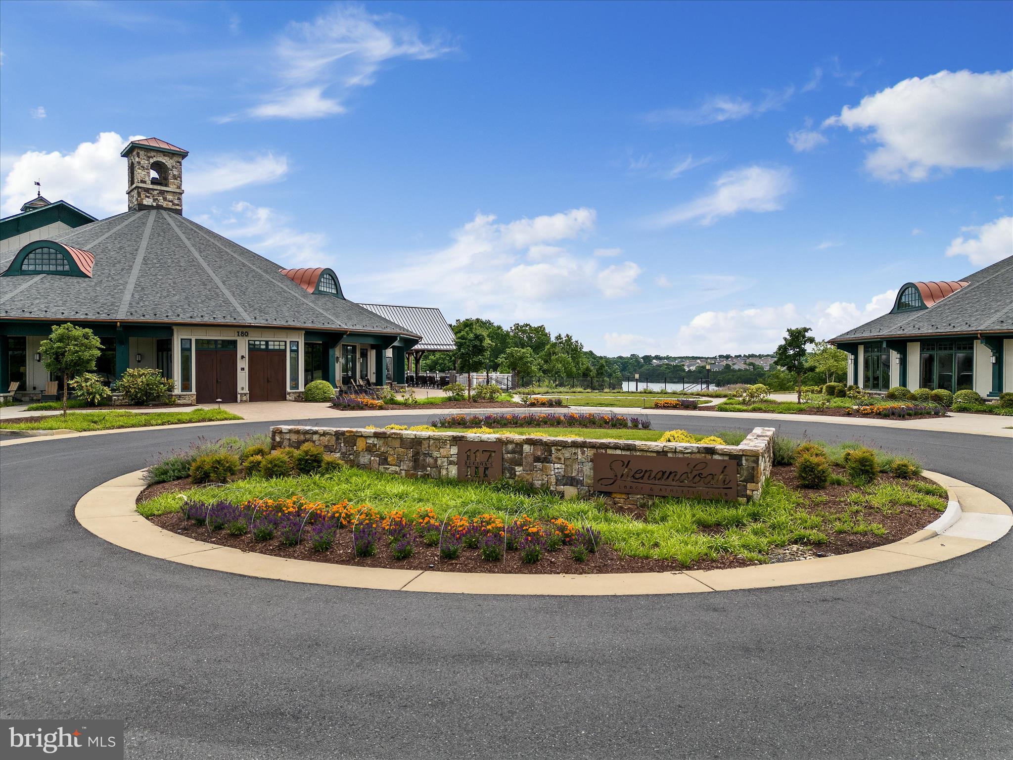 LAKE FREDERICK - Residential
