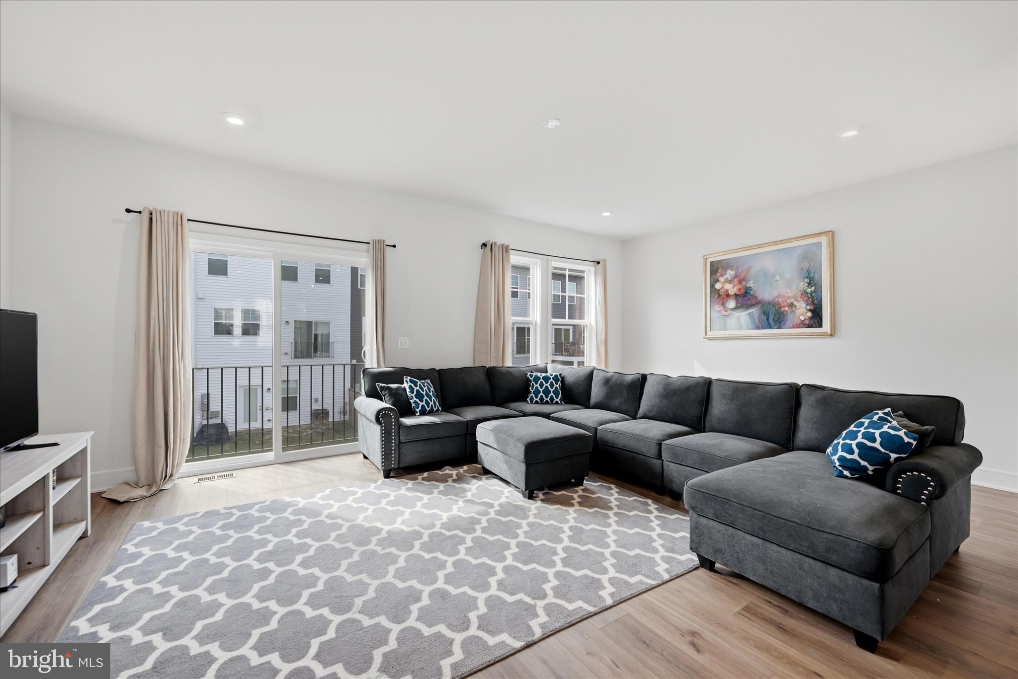 LAKE FREDERICK - Residential