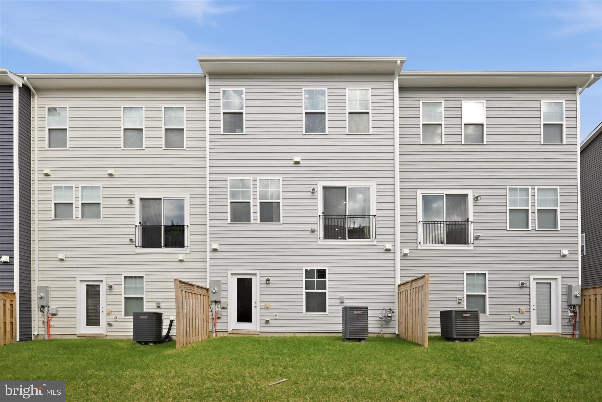 LAKE FREDERICK - Residential