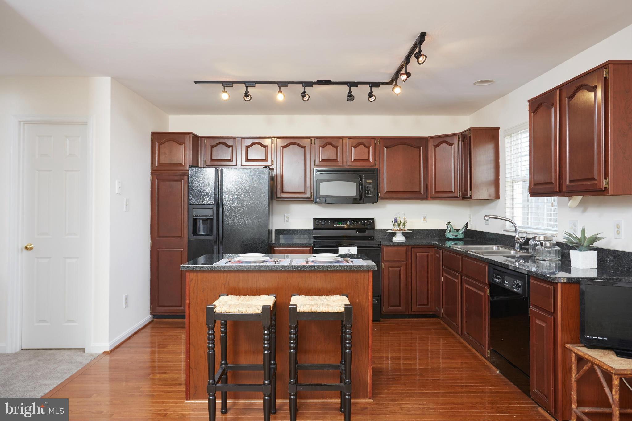 GREENS AT FAIR LAKES - Residential