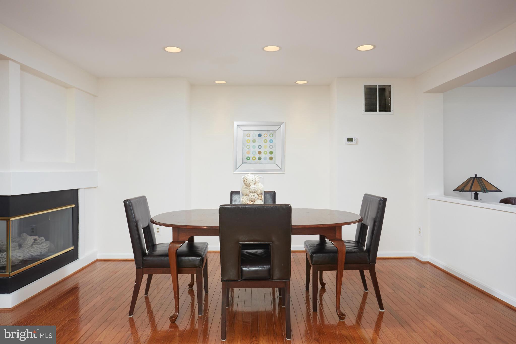 GREENS AT FAIR LAKES - Residential