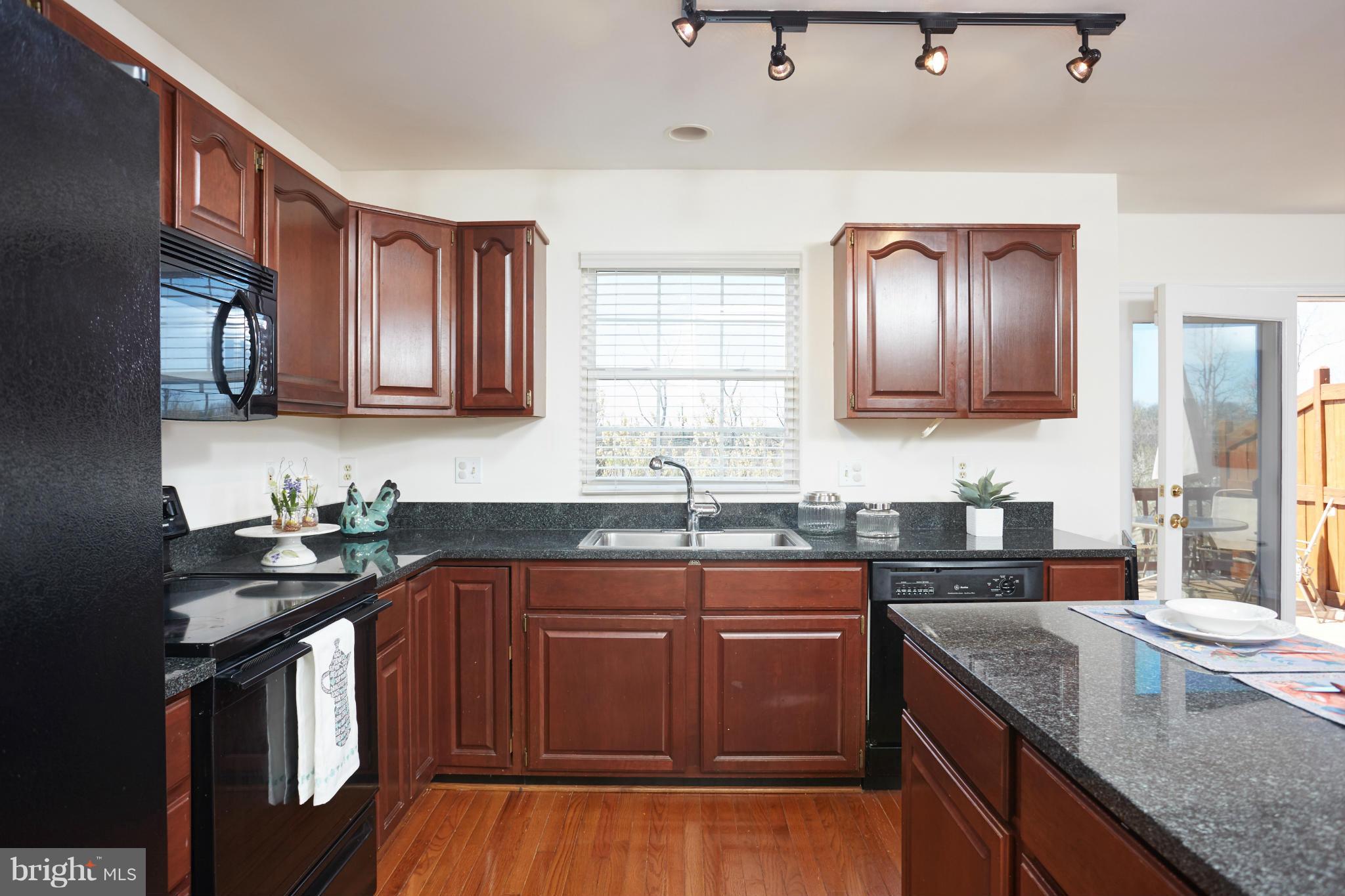 GREENS AT FAIR LAKES - Residential