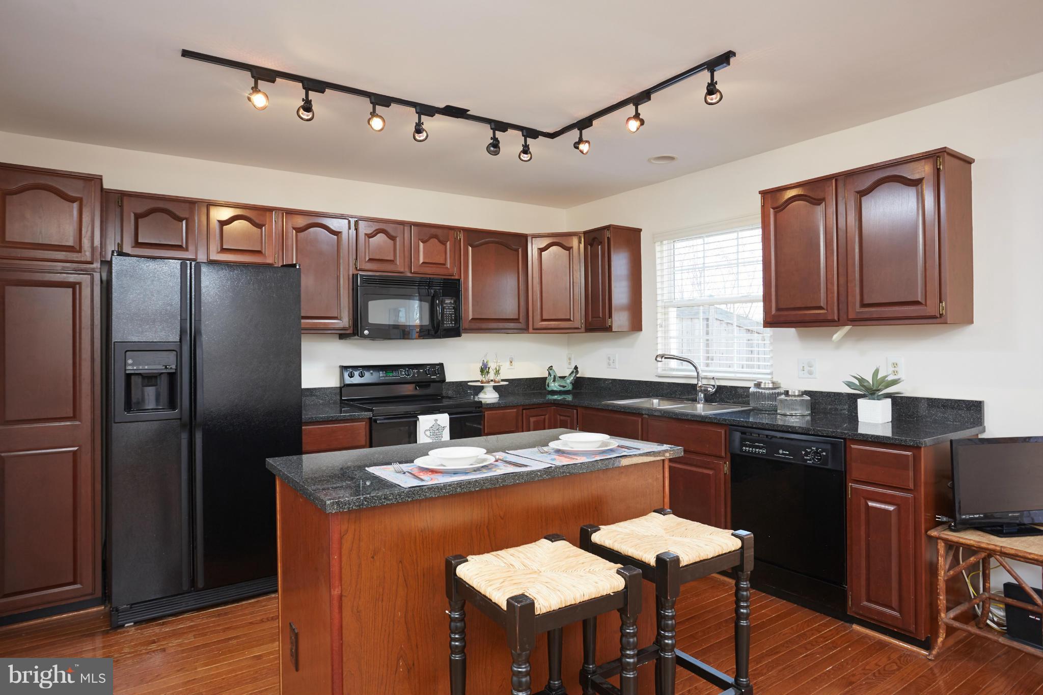 GREENS AT FAIR LAKES - Residential