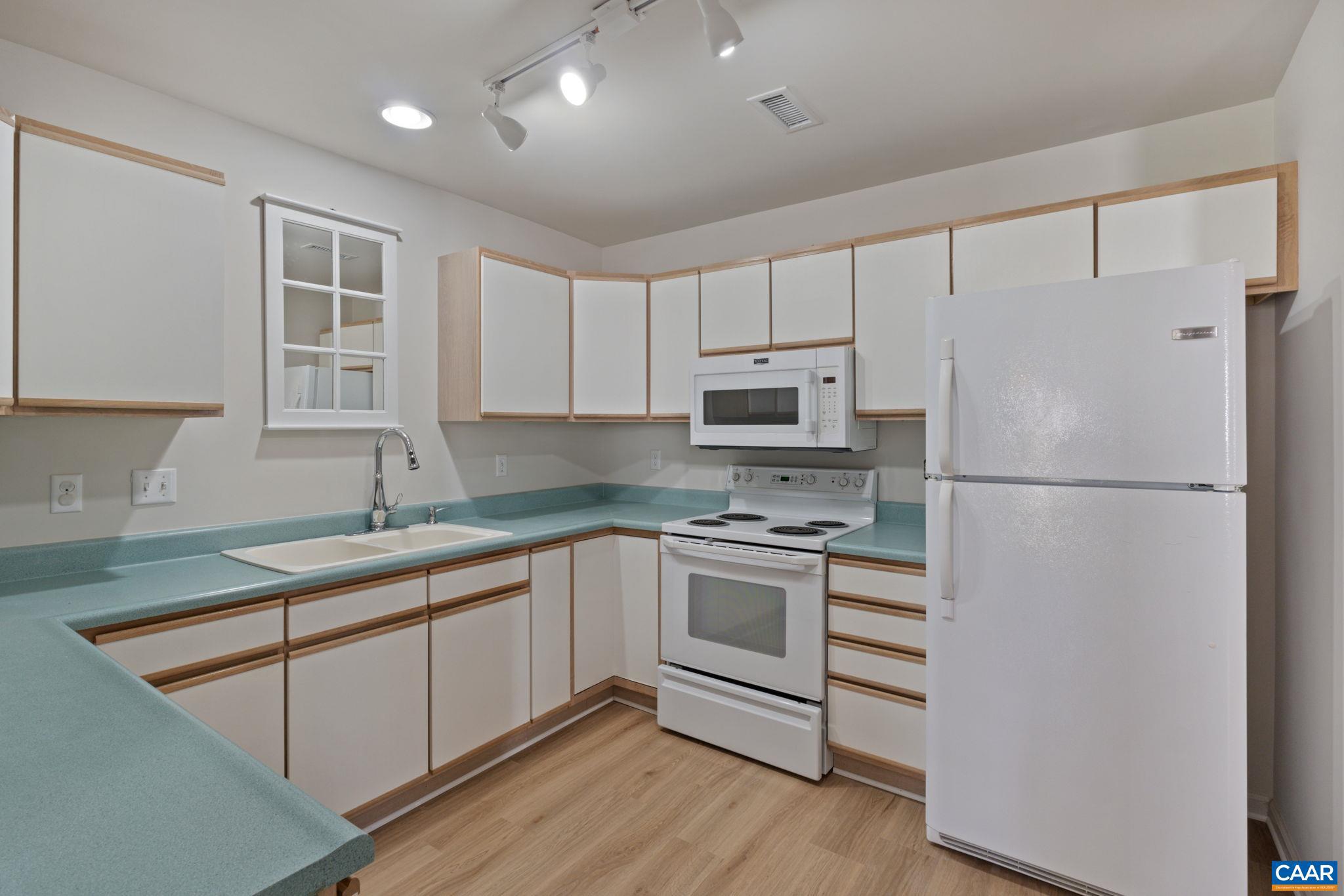 REDFIELDS - Residential Lease