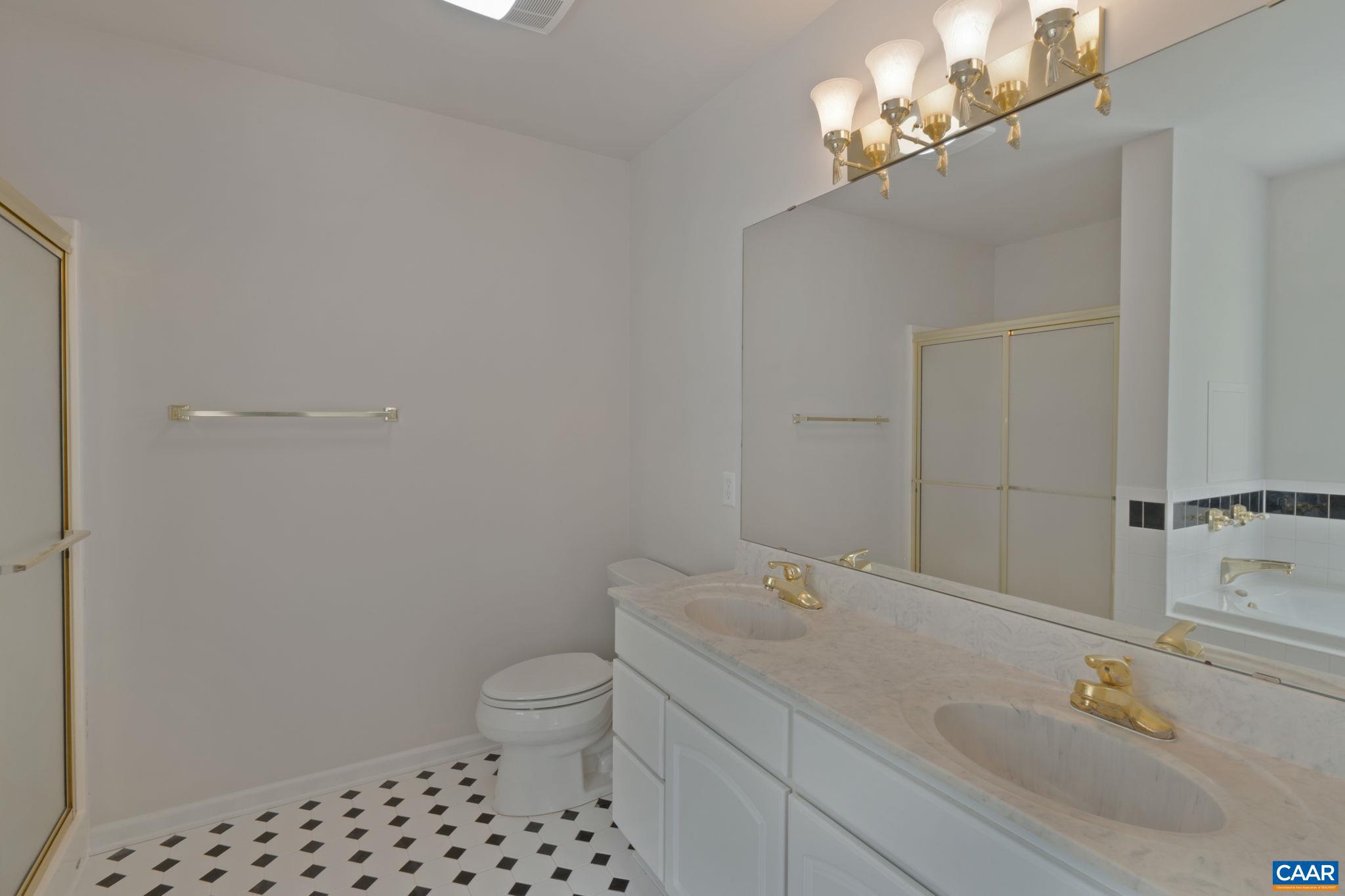 REDFIELDS - Residential Lease