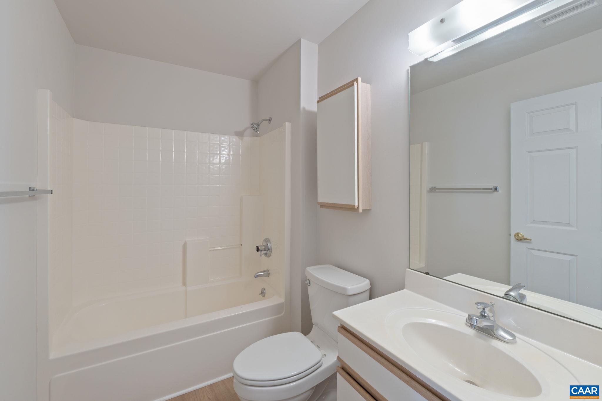 REDFIELDS - Residential Lease