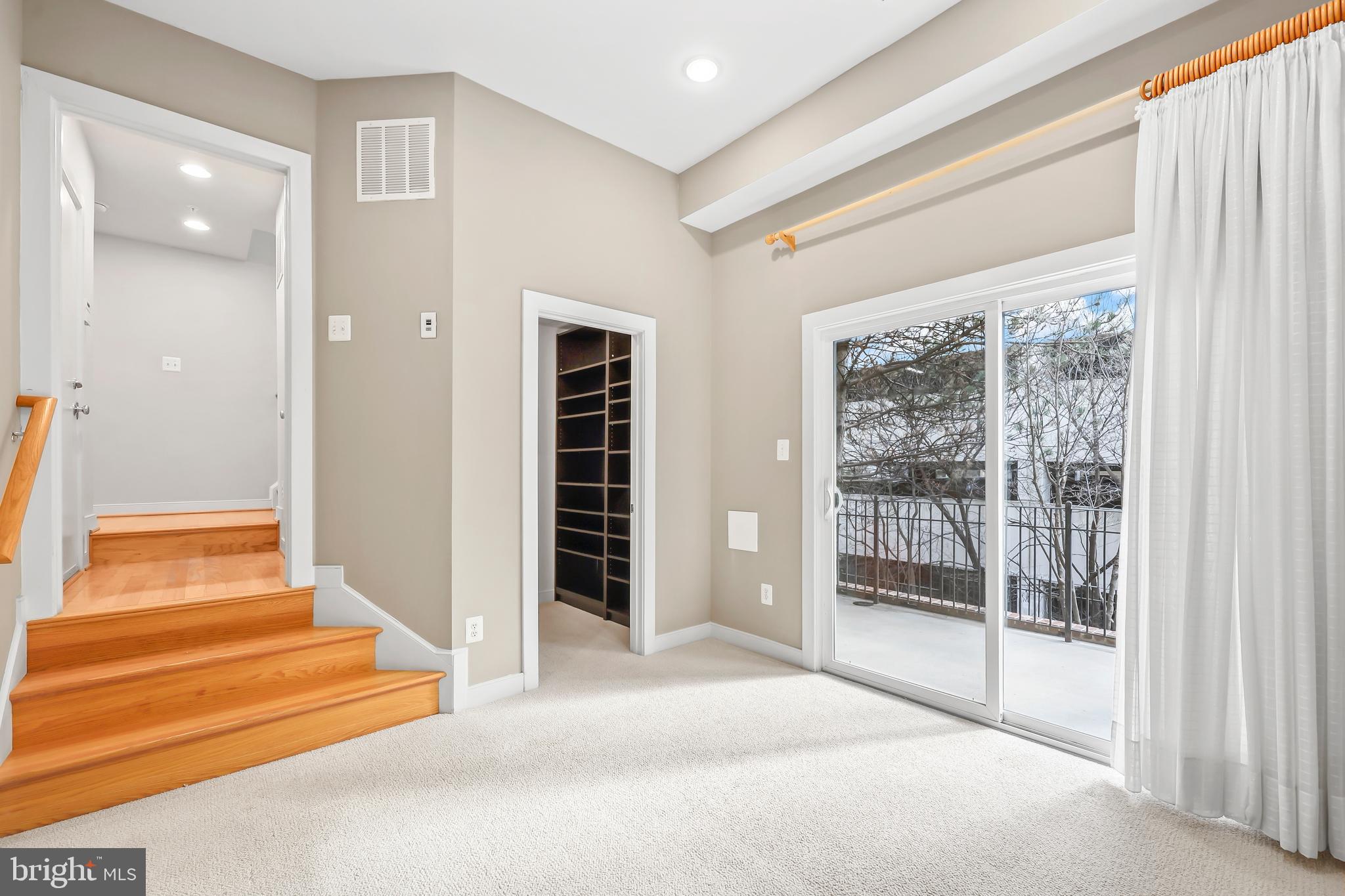 CENTERPOINTE - Residential