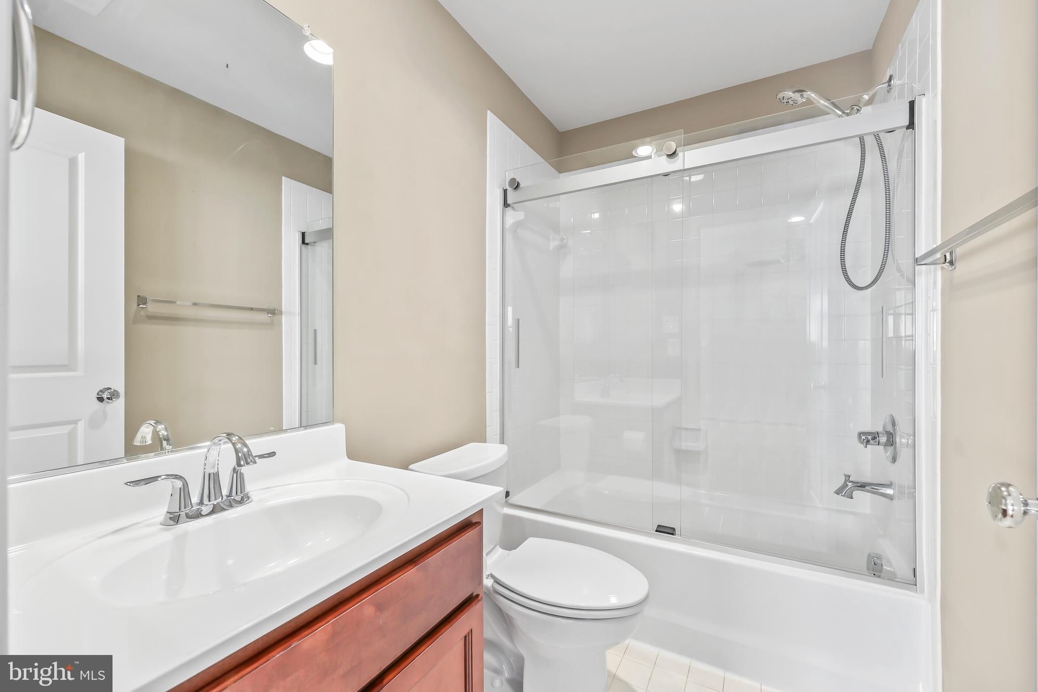 CENTERPOINTE - Residential