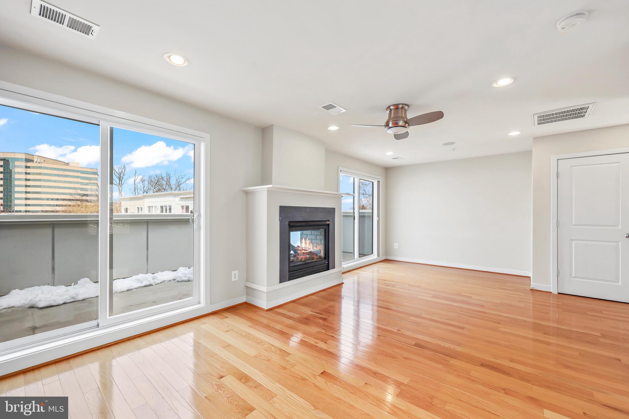 CENTERPOINTE - Residential