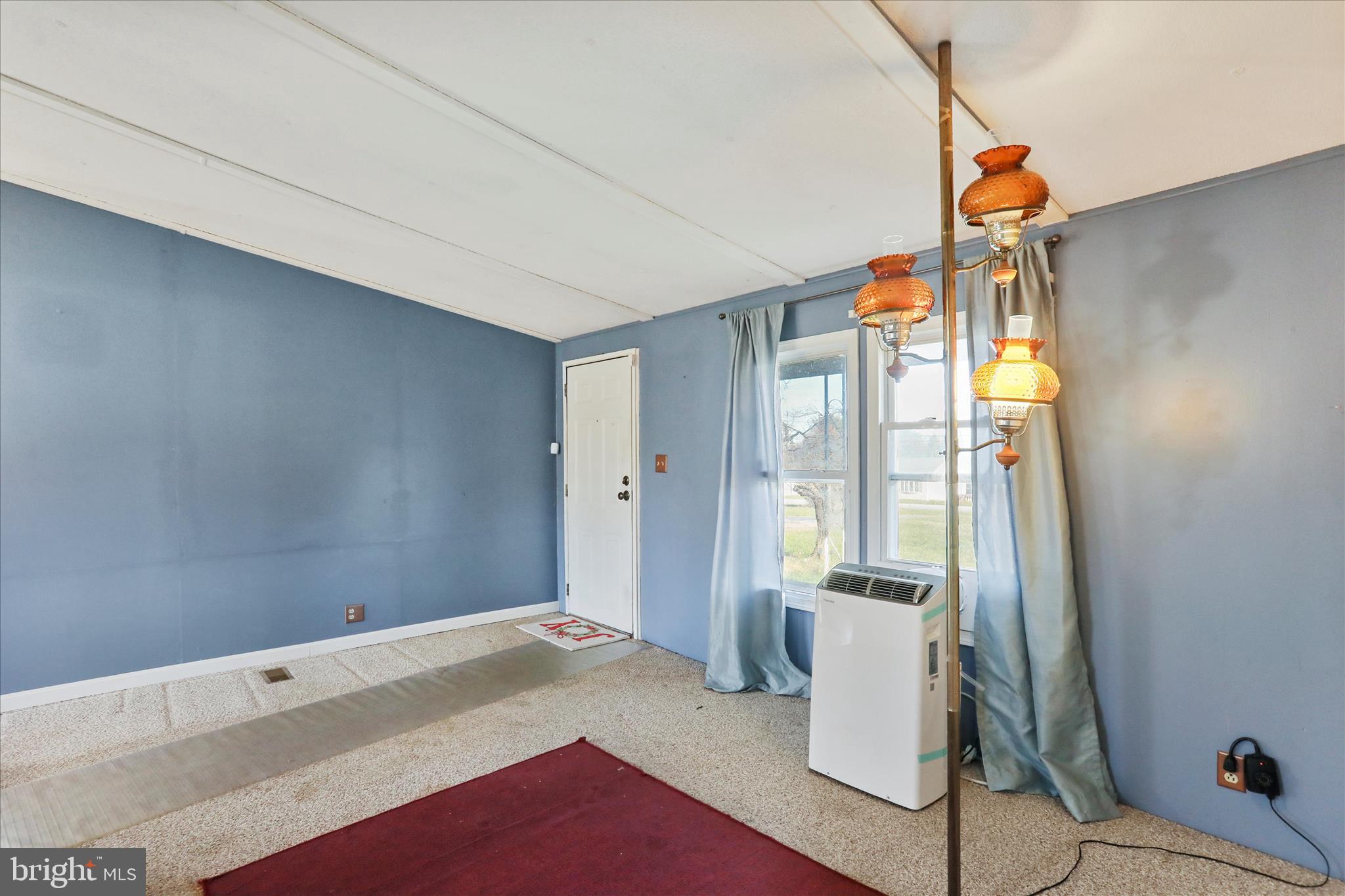 HIDDEN RIVER FARM - Residential