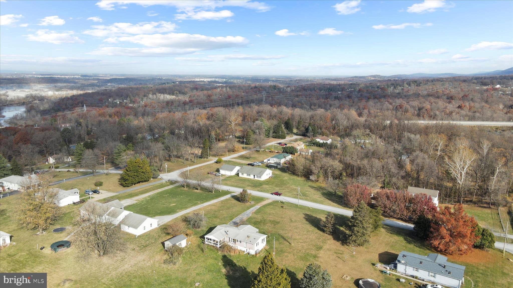 HIDDEN RIVER FARM - Residential