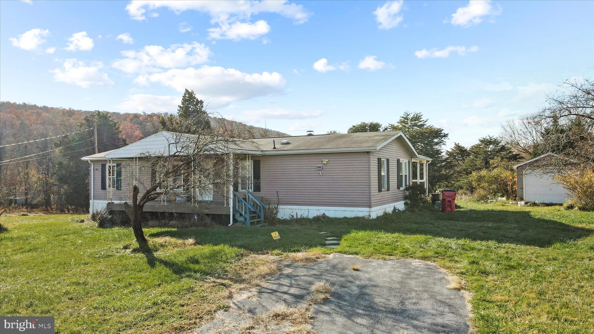 HIDDEN RIVER FARM - Residential