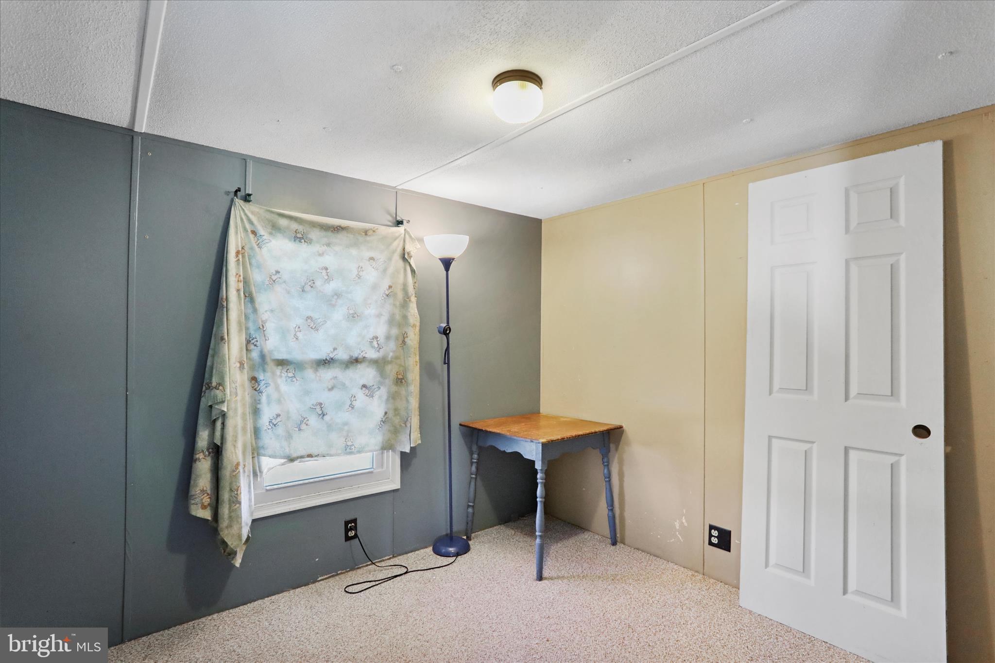 HIDDEN RIVER FARM - Residential