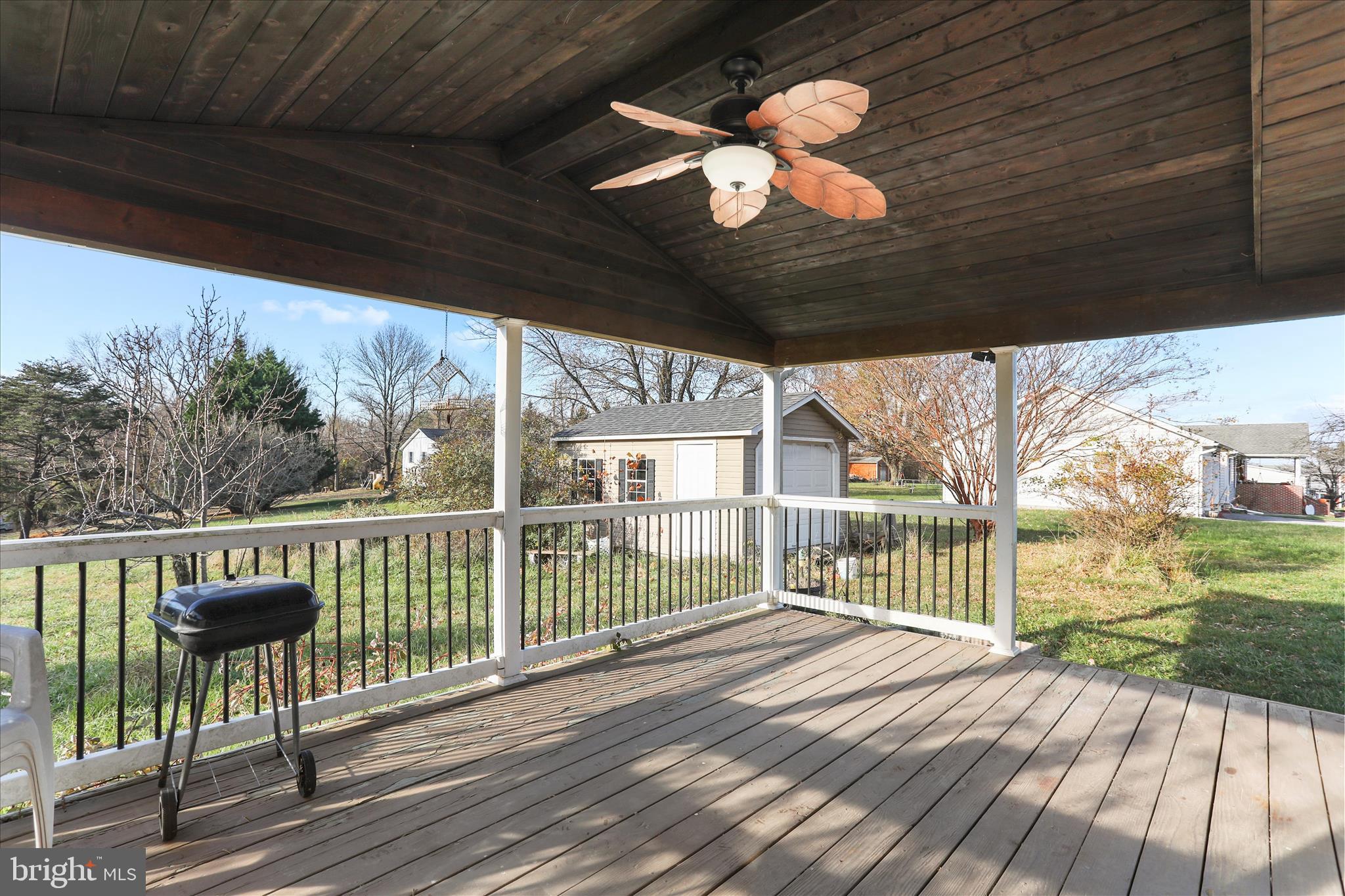 HIDDEN RIVER FARM - Residential