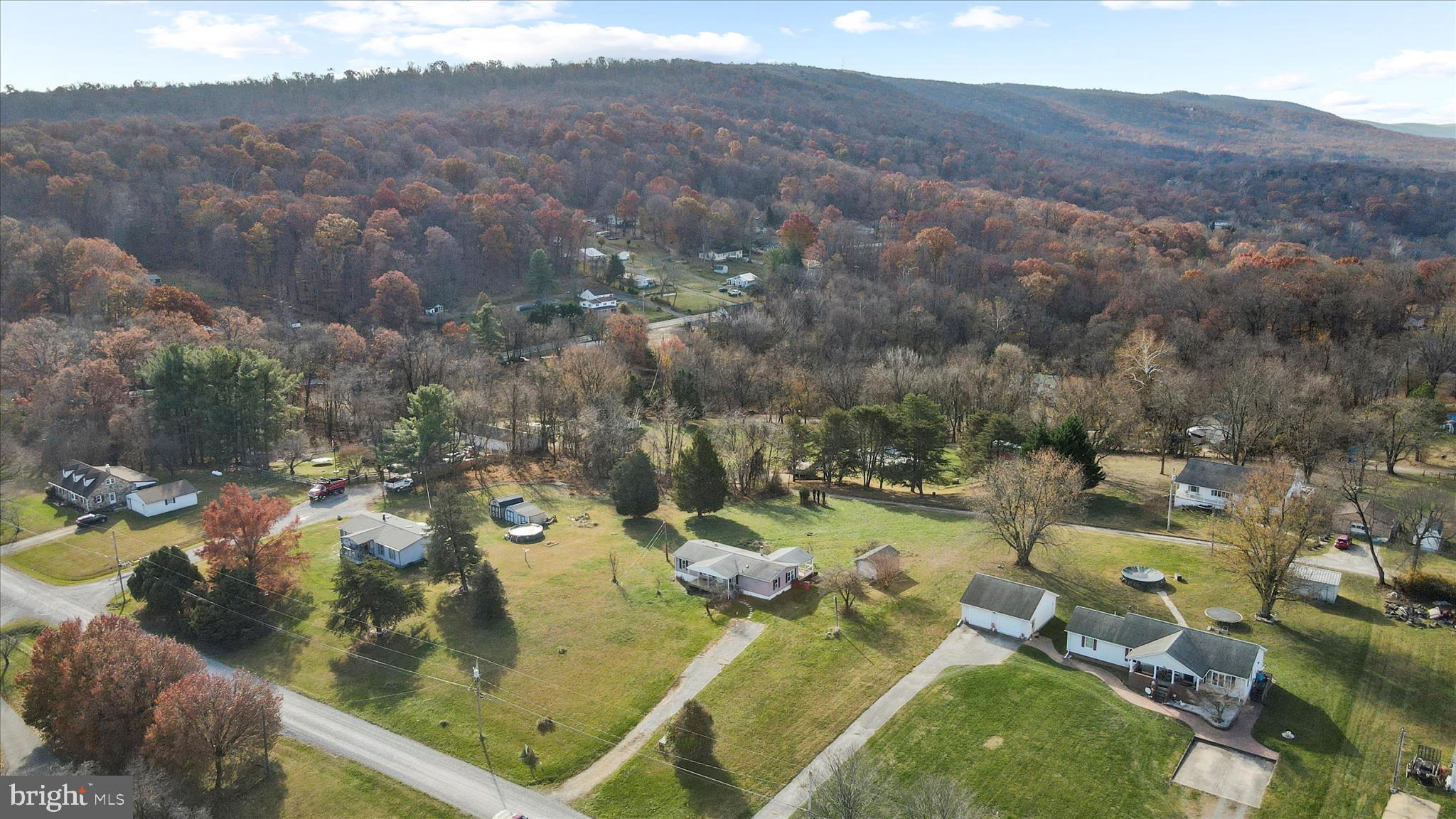 HIDDEN RIVER FARM - Residential