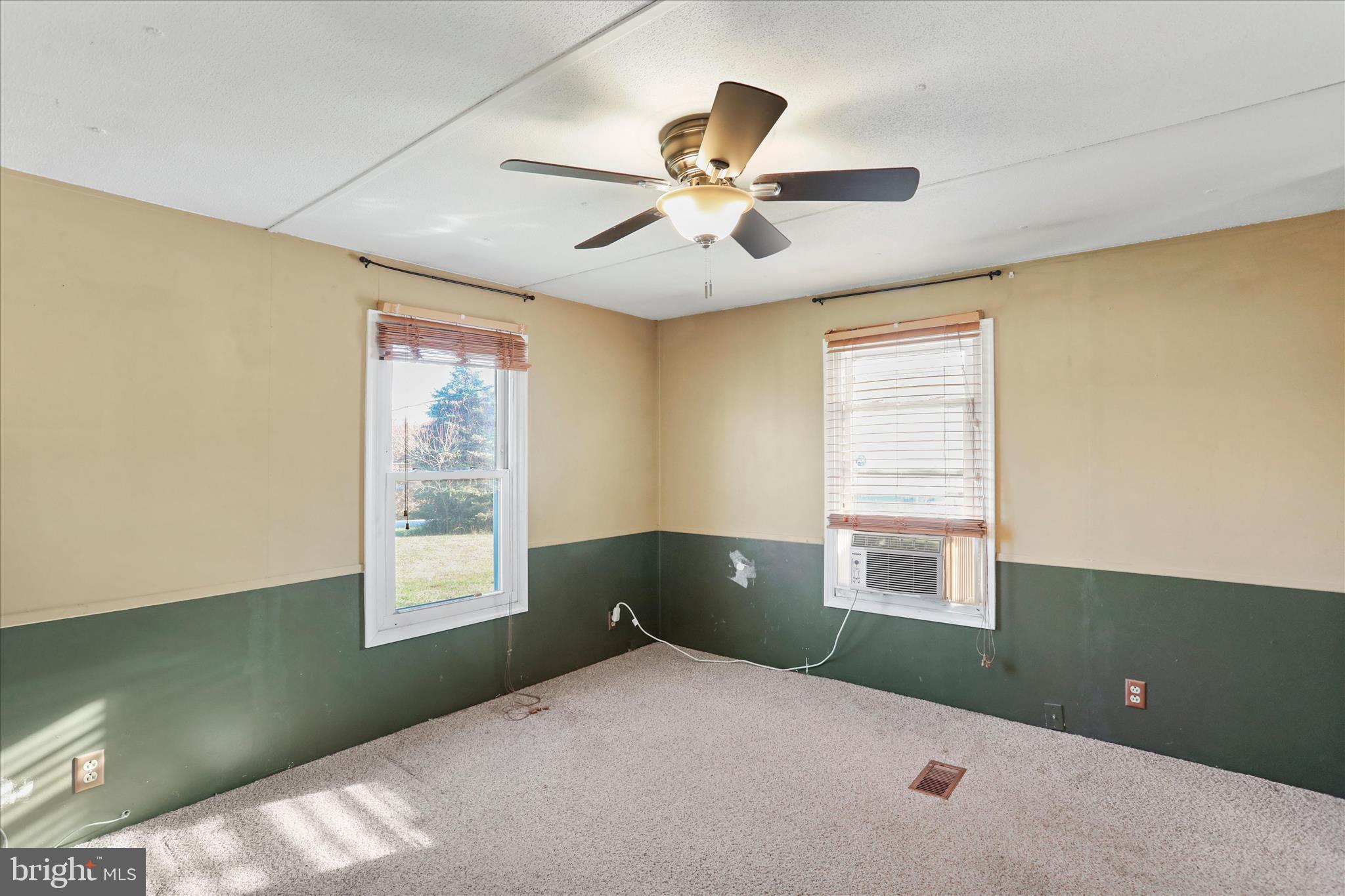 HIDDEN RIVER FARM - Residential