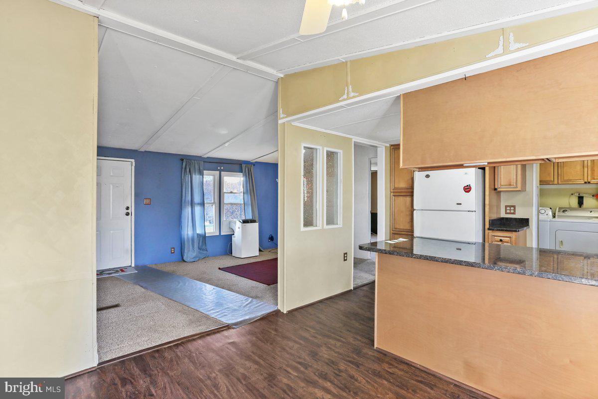 HIDDEN RIVER FARM - Residential