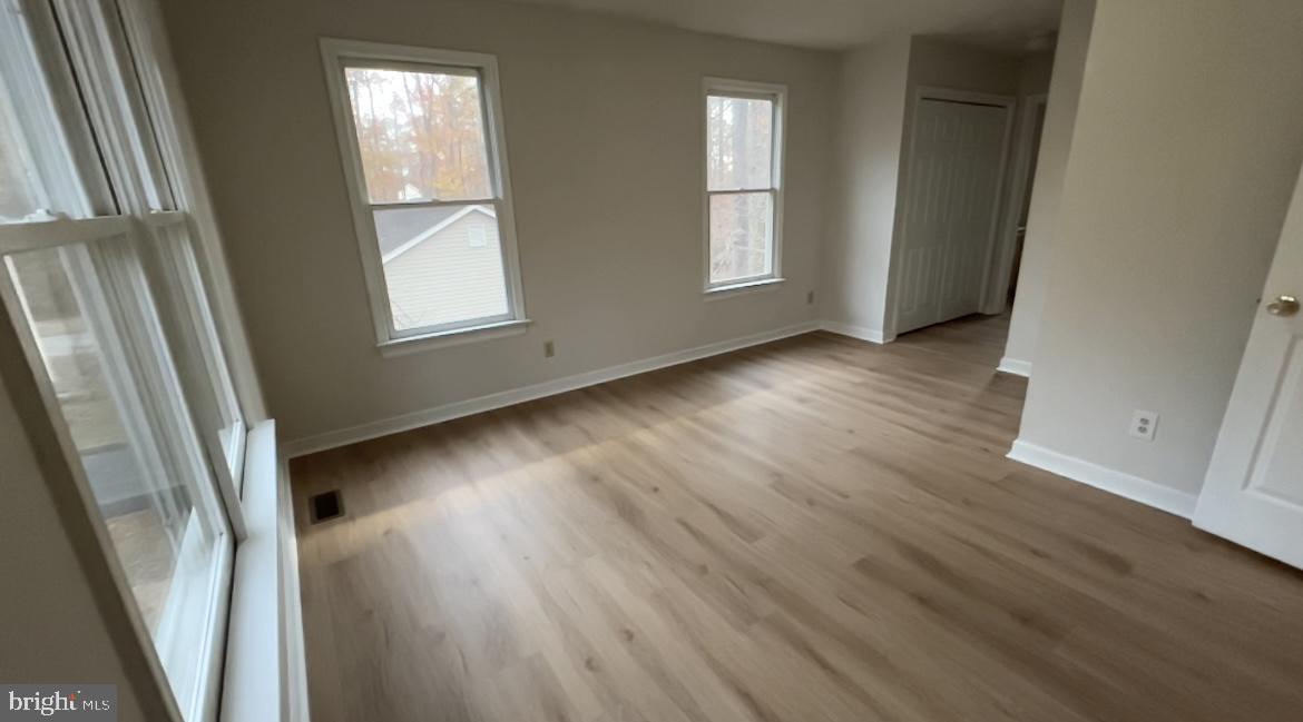 LAKE LAND OR - Residential Lease