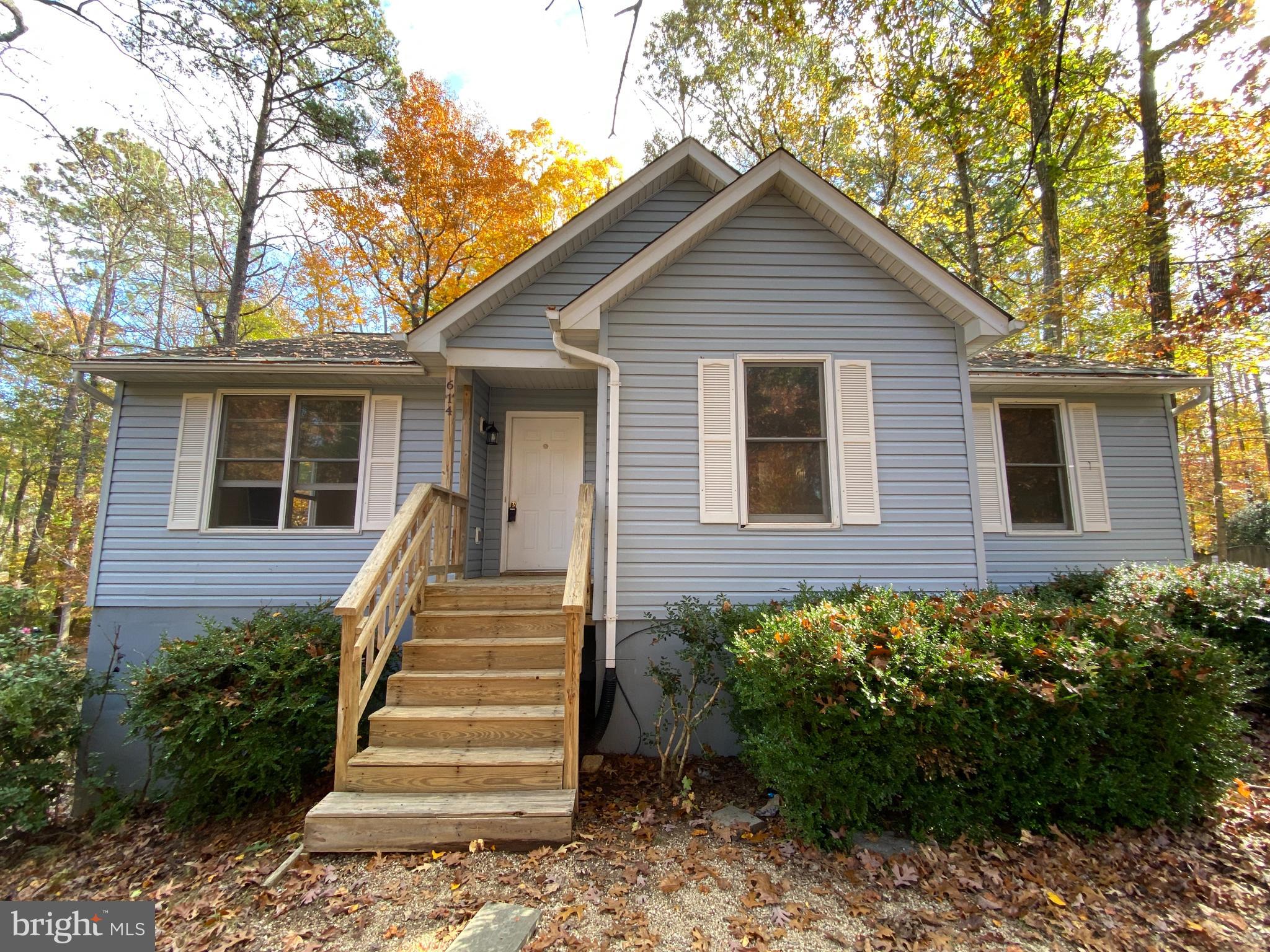 LAKE LAND OR - Residential Lease