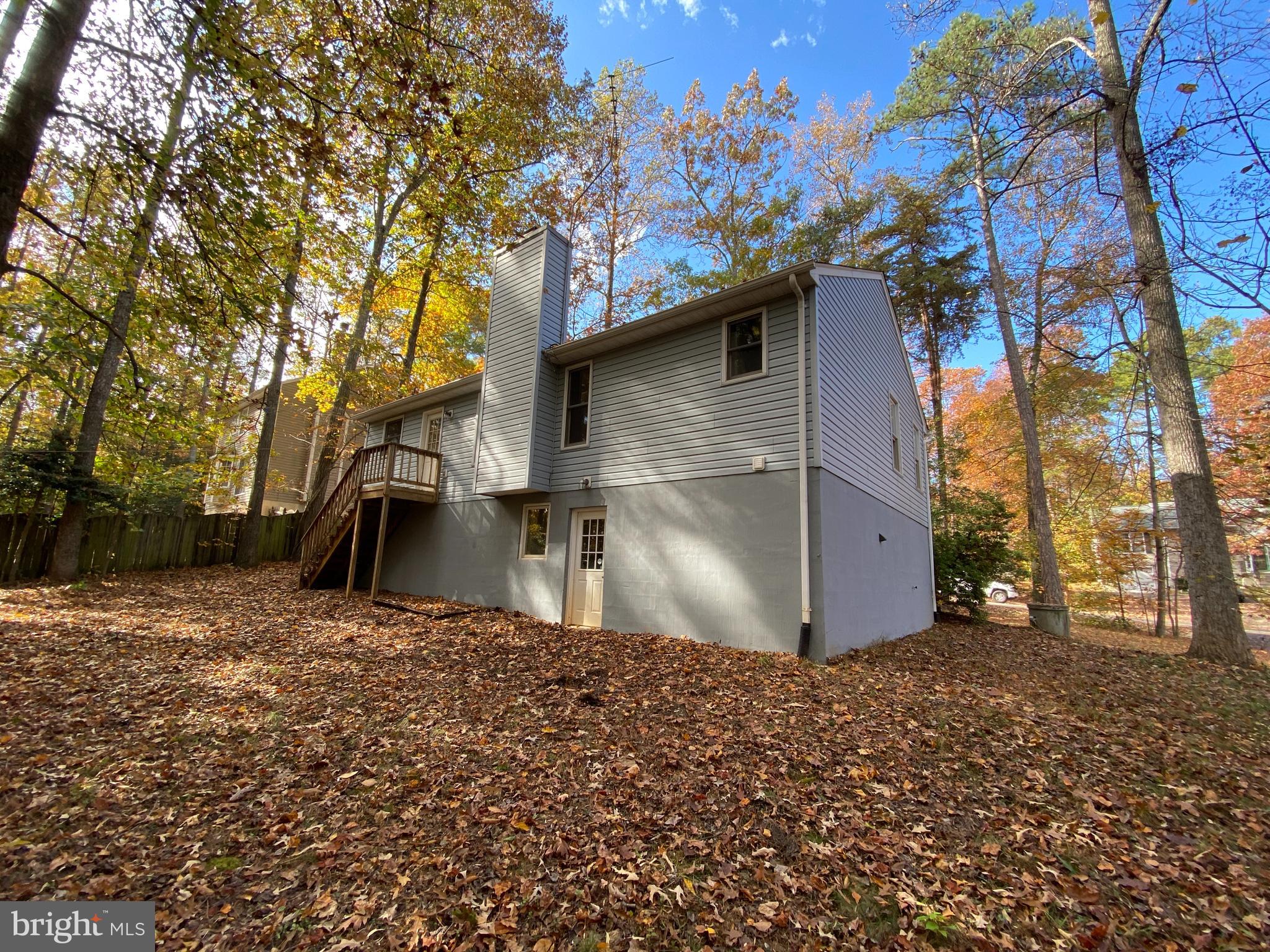 LAKE LAND OR - Residential Lease