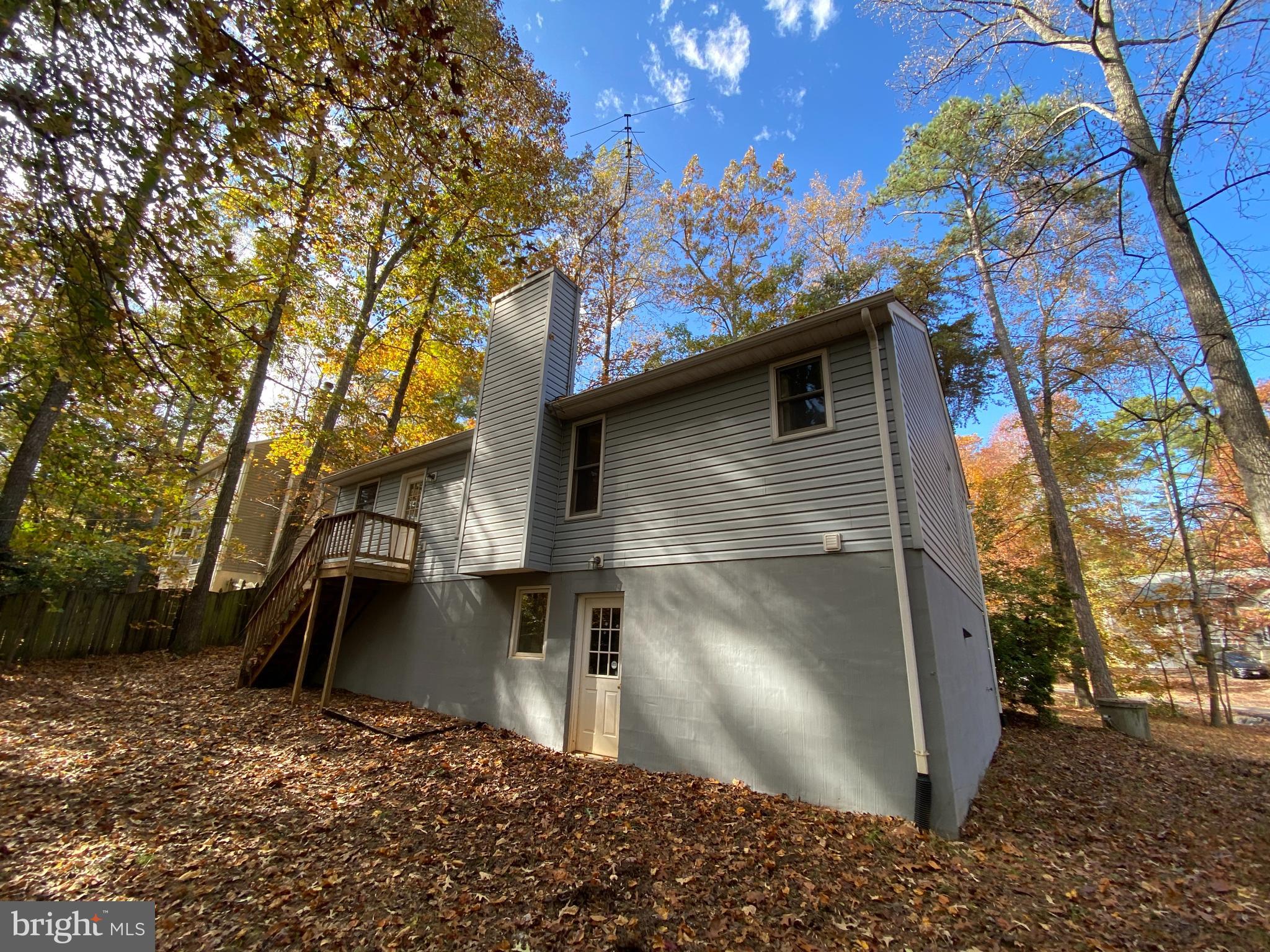 LAKE LAND OR - Residential Lease