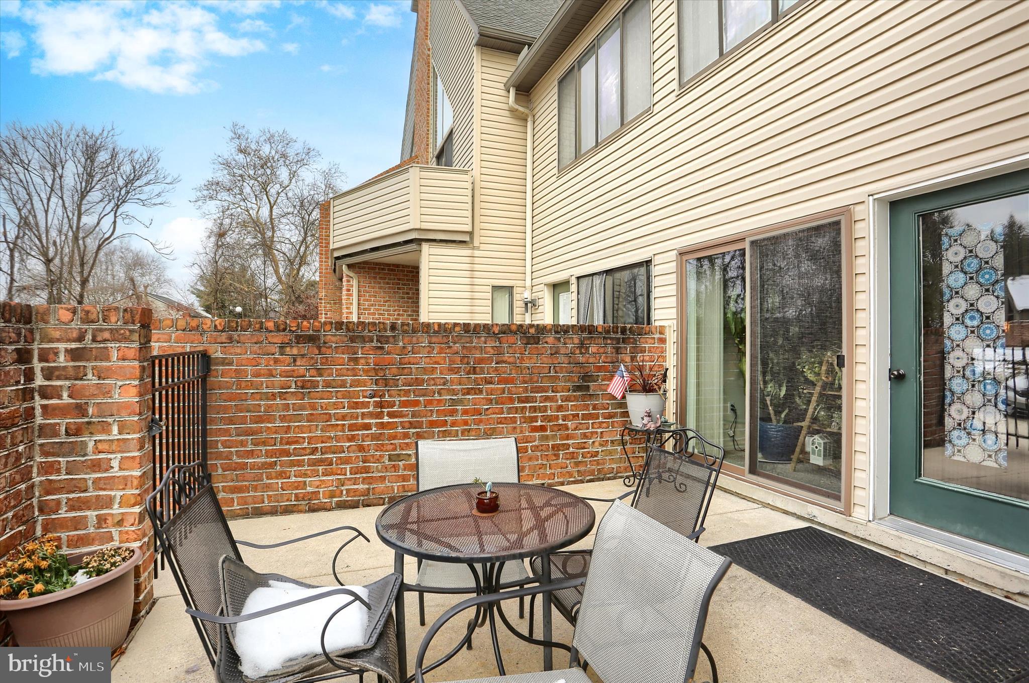 905 CHERRINGTON DRIVE