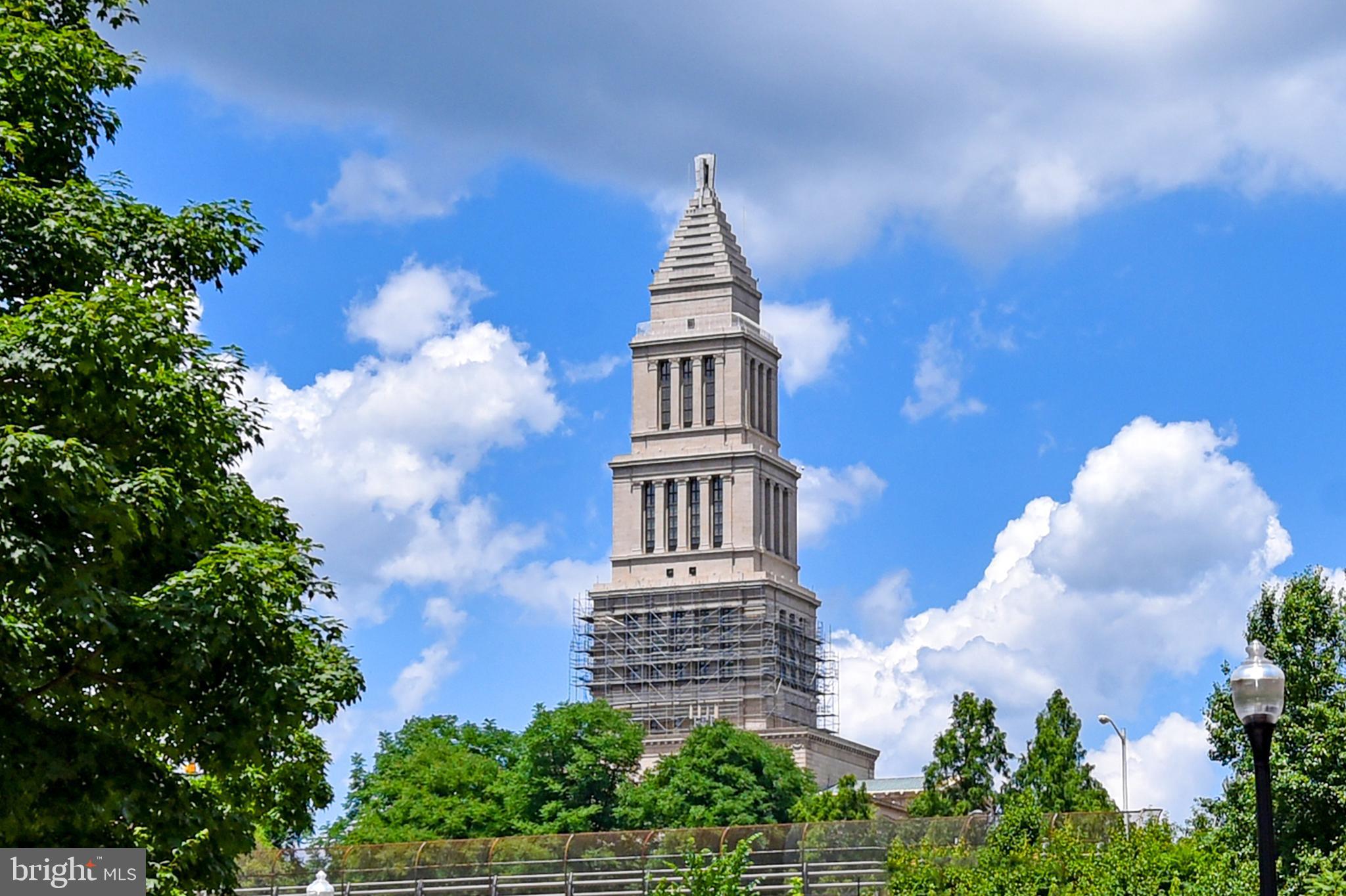 JEFFERSON MANOR - Residential