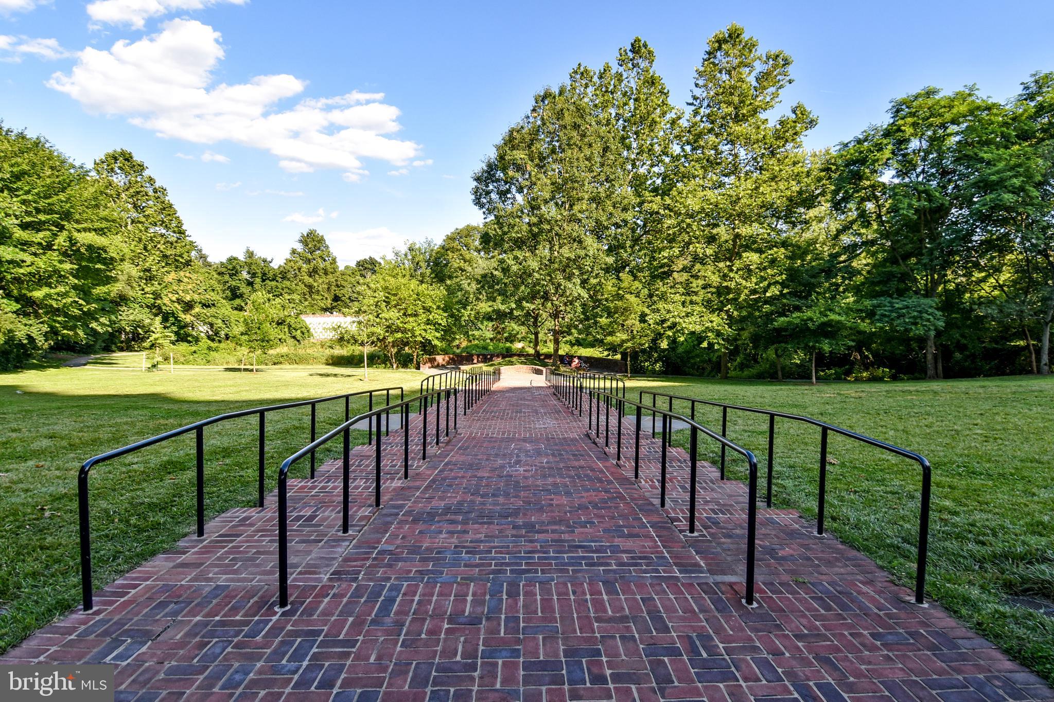 JEFFERSON MANOR - Residential