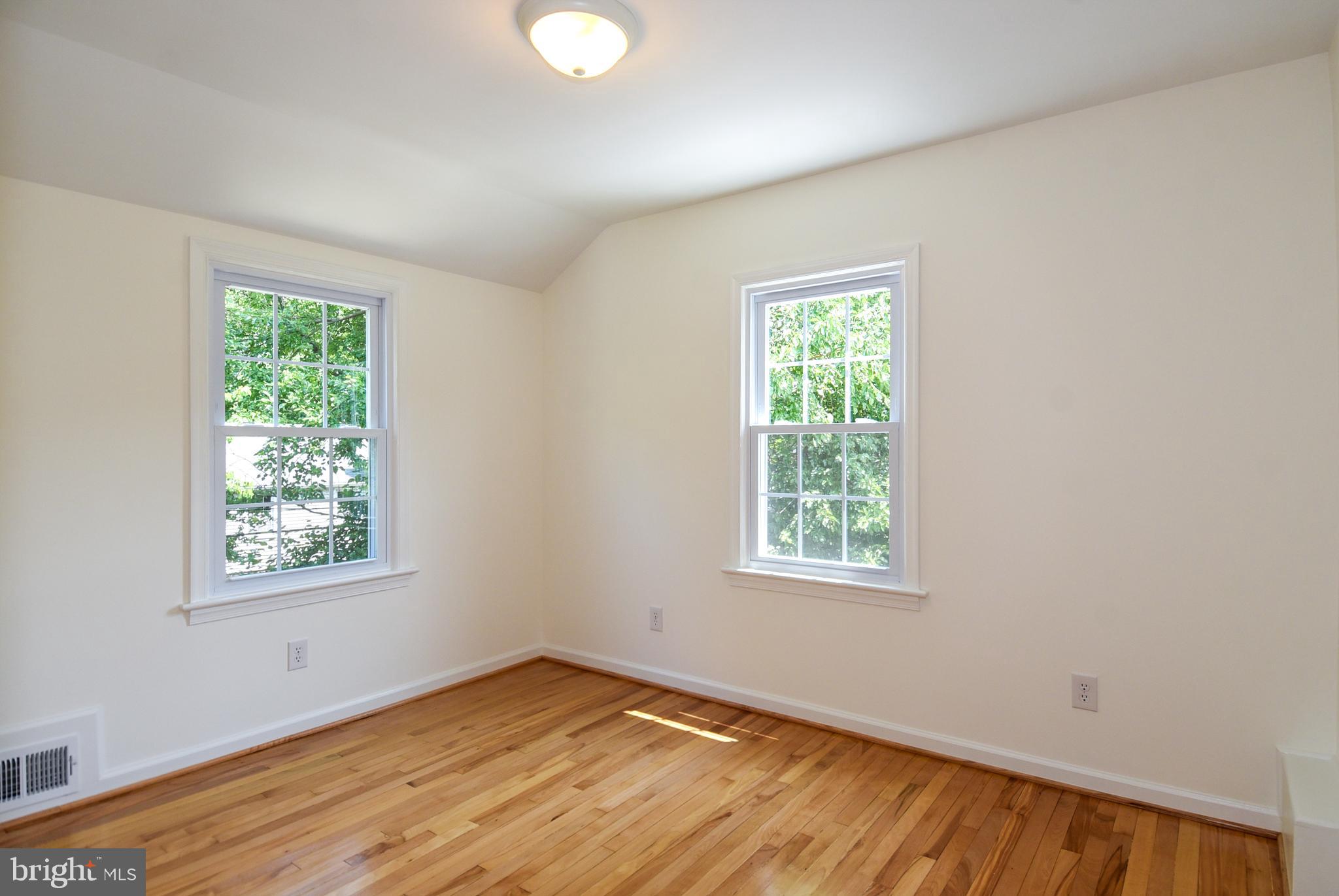 JEFFERSON MANOR - Residential