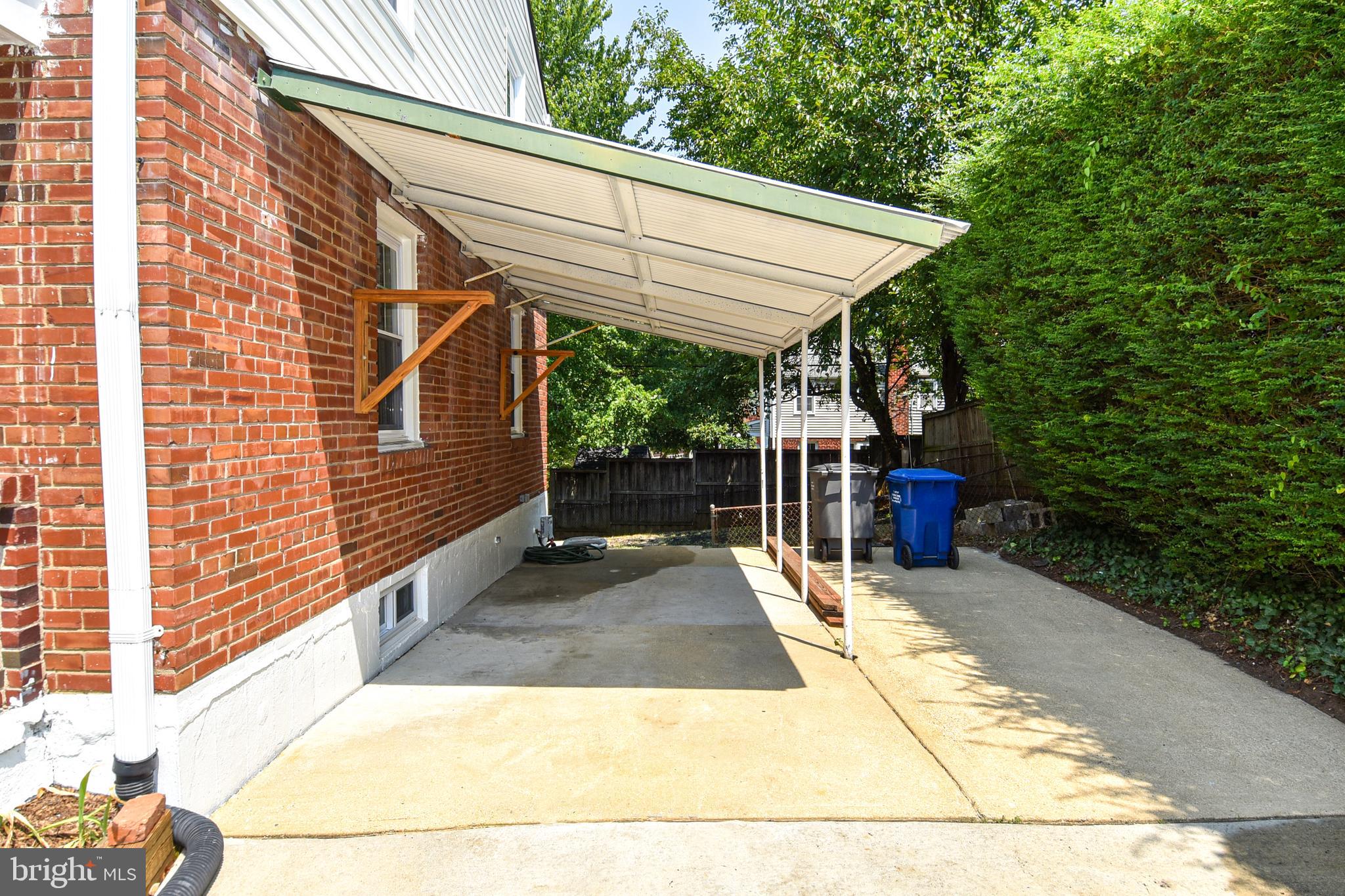 JEFFERSON MANOR - Residential